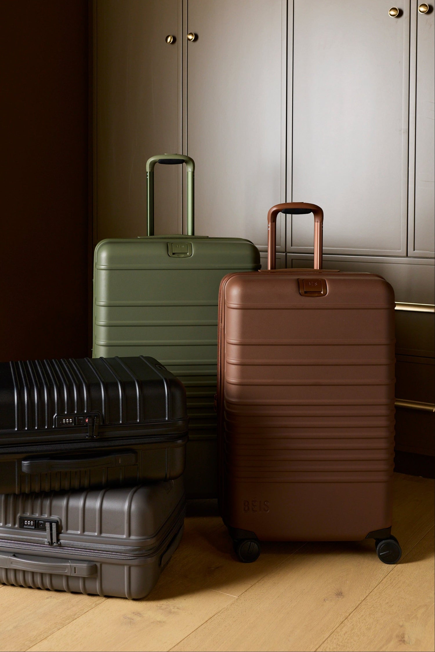 What is the Size of Checked Luggage?