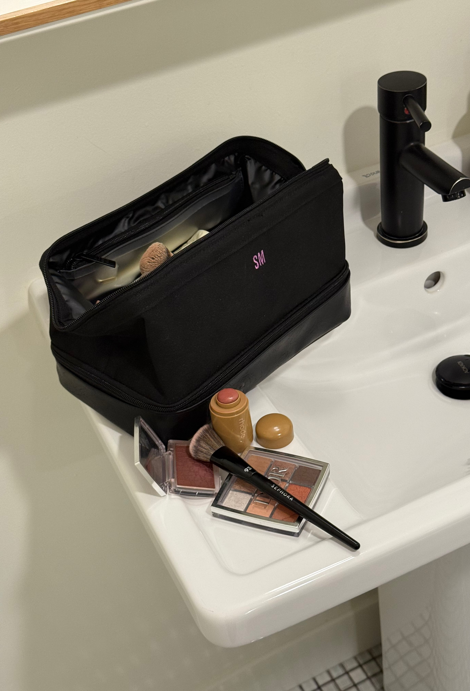 Can I Bring Makeup on a Plane?