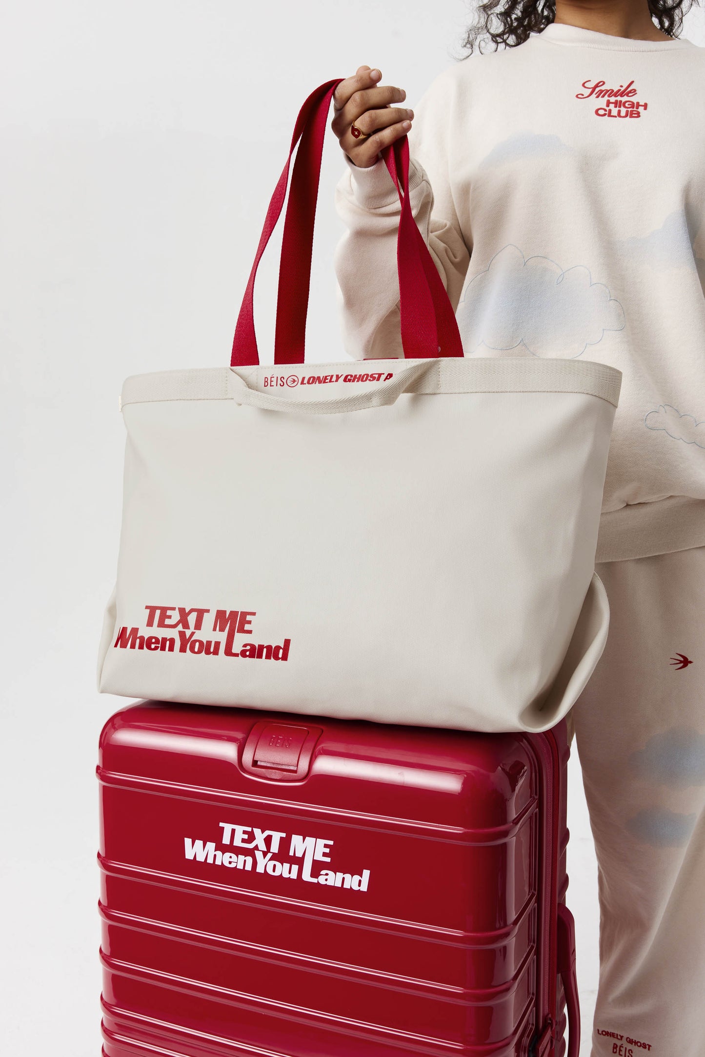 The Travel Tote in Ghost White