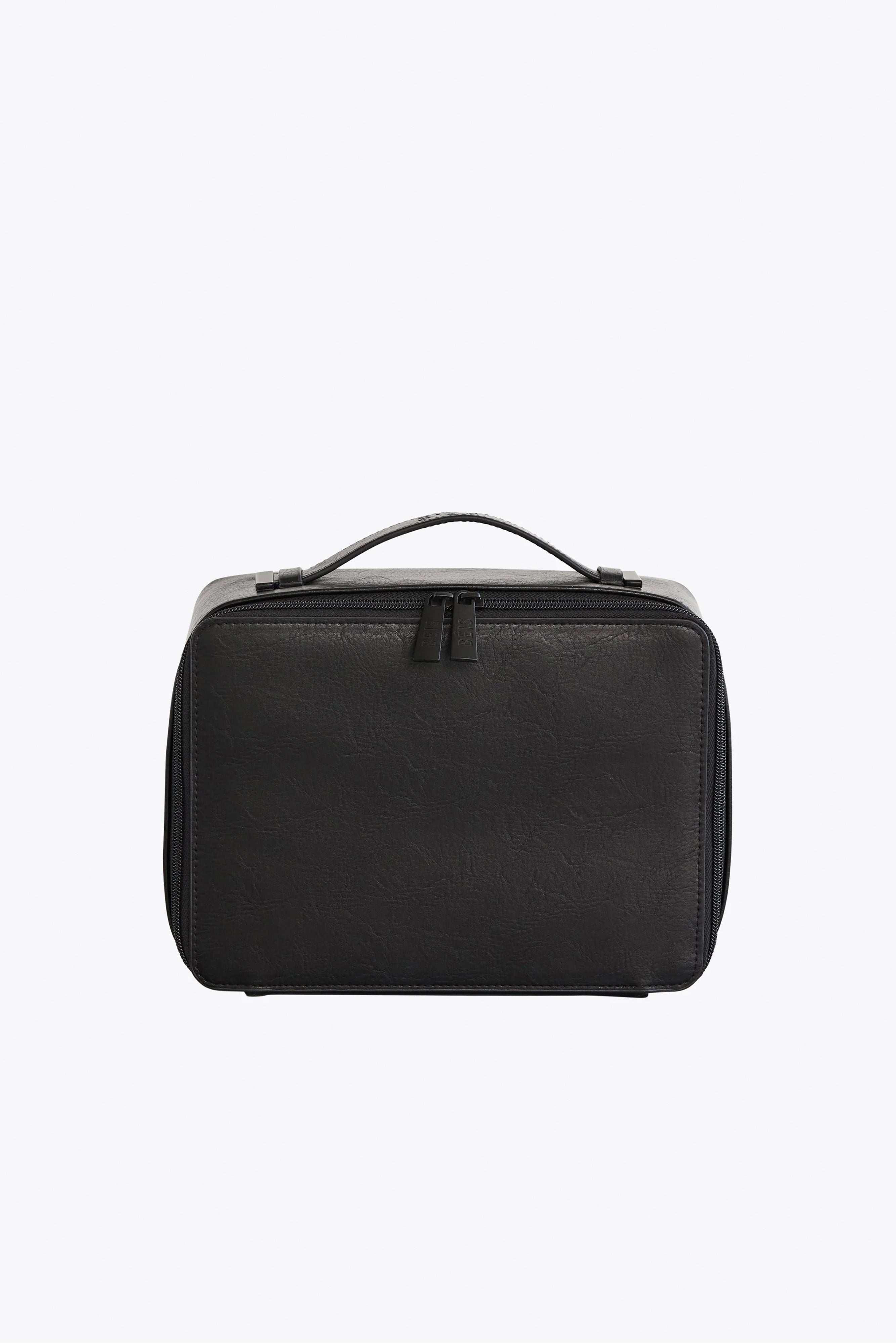 BÉIS 'The Cosmetic Case' in Black BÉIS 'The Cosmetic Case' in Black