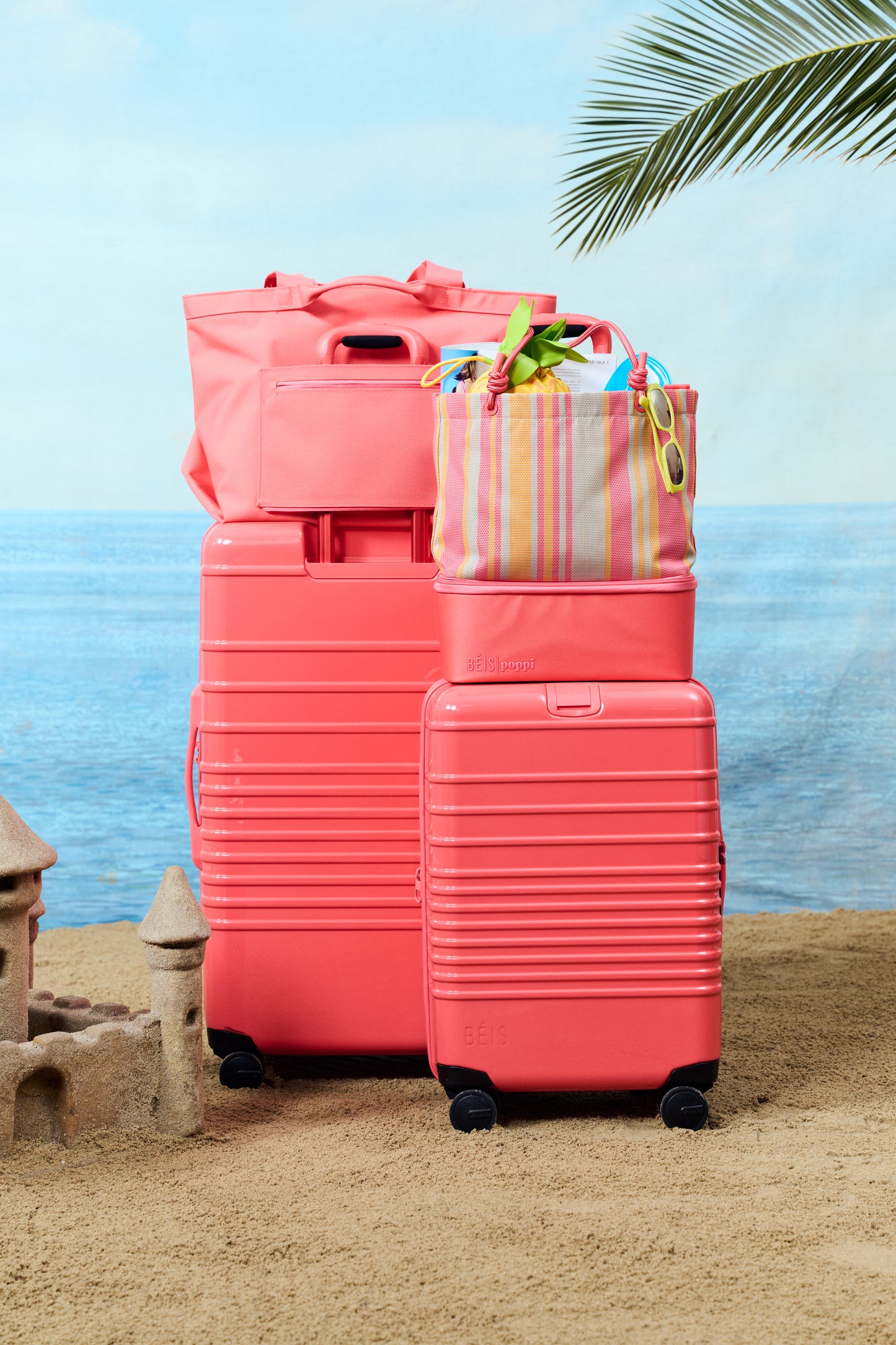 BÉIS x poppi The Carry-On Roller in Glossy Fruit Punch