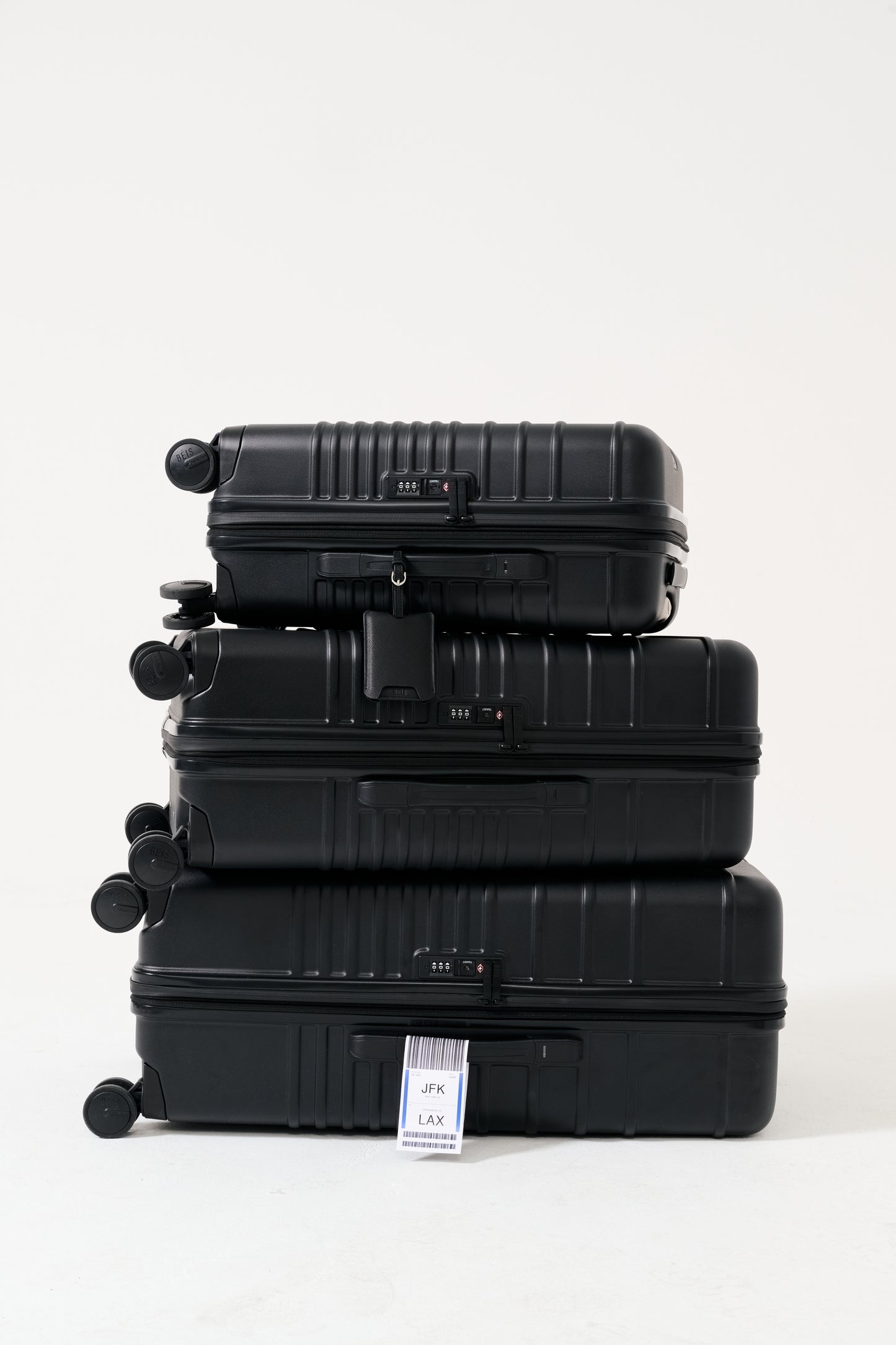 The Large Check-In Roller in Black