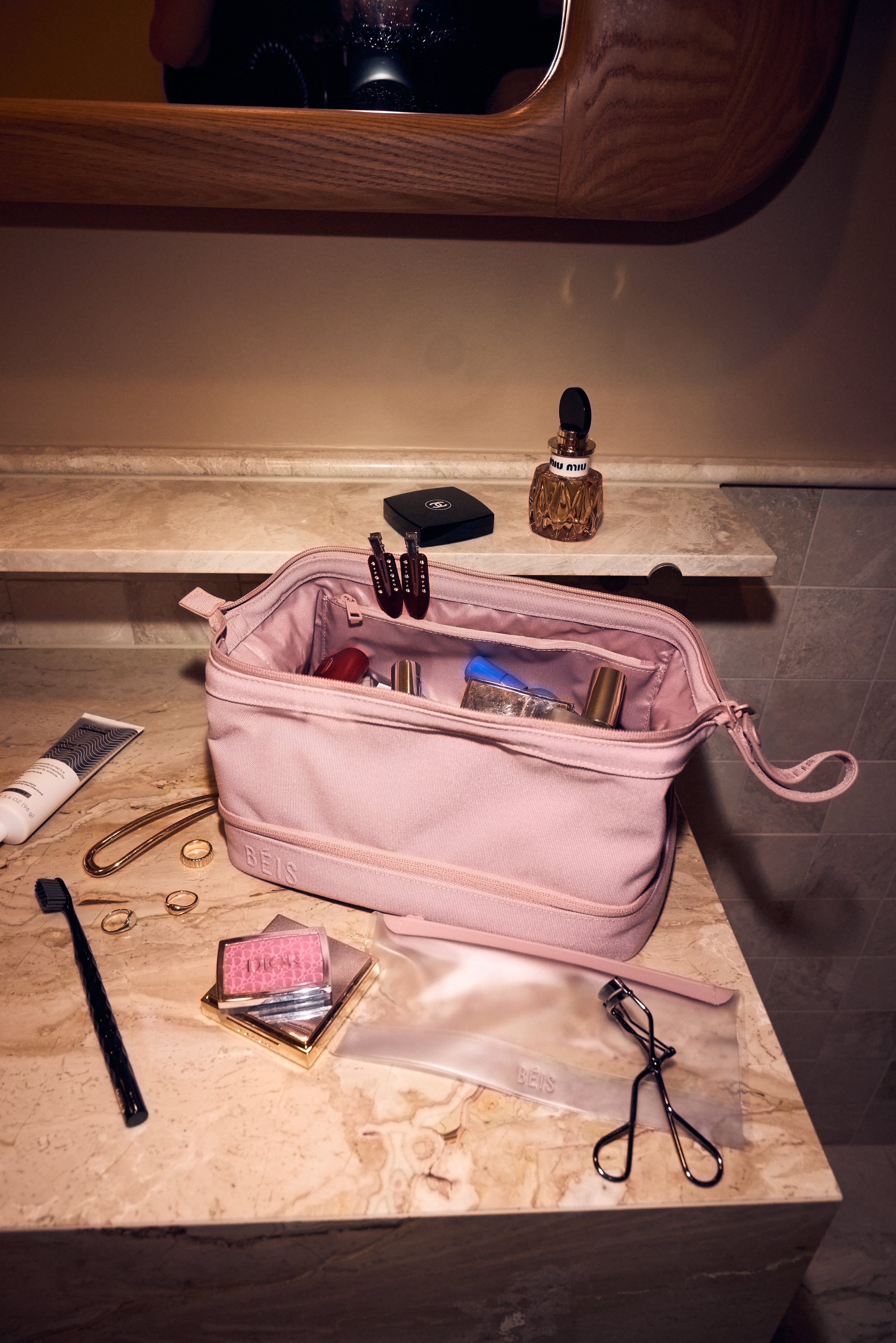 BÉIS 'The Dopp Kit' in Atlas Pink - Pink Womens Dopp Kit