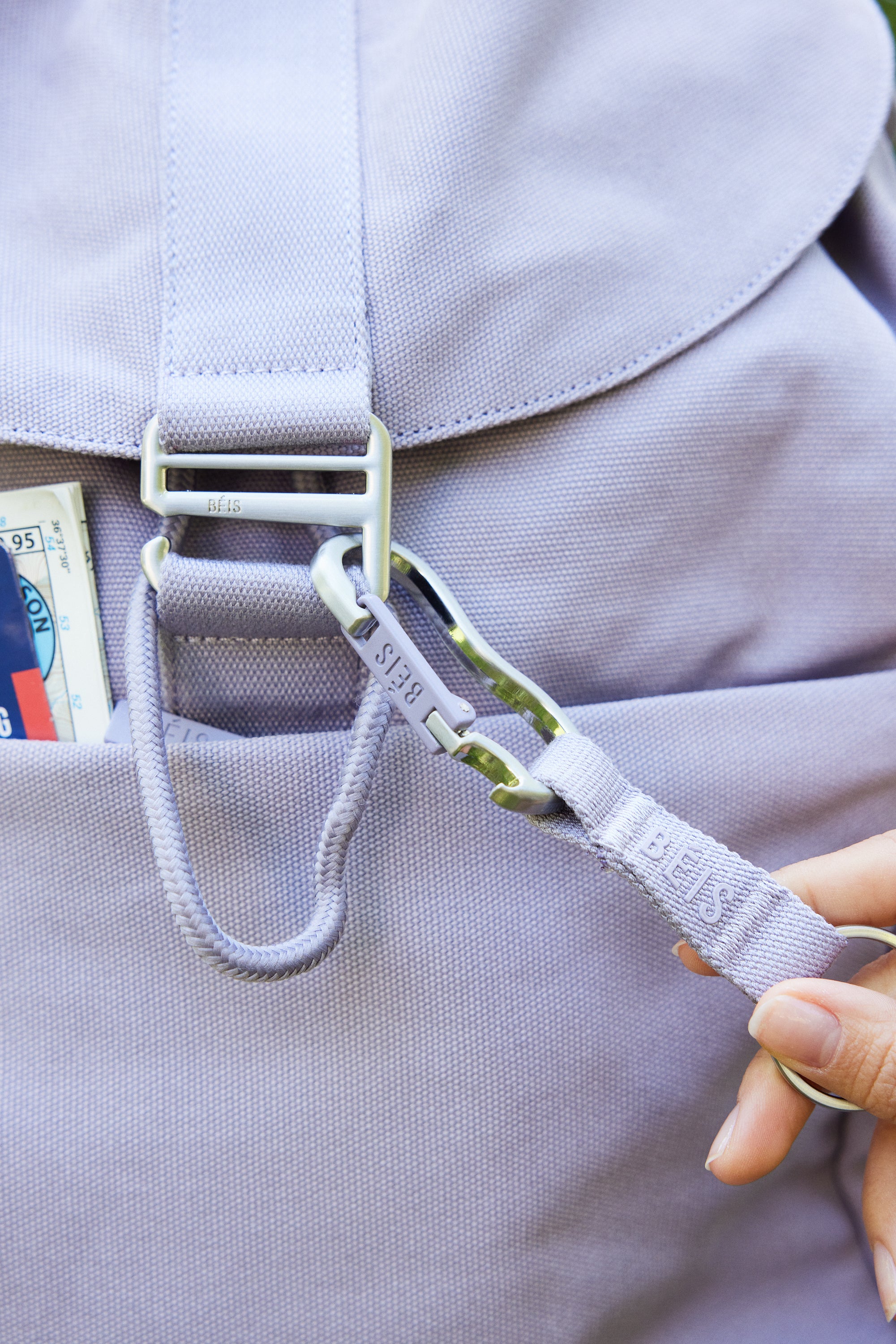 BÉIS 'The Carabiner' in Lavender