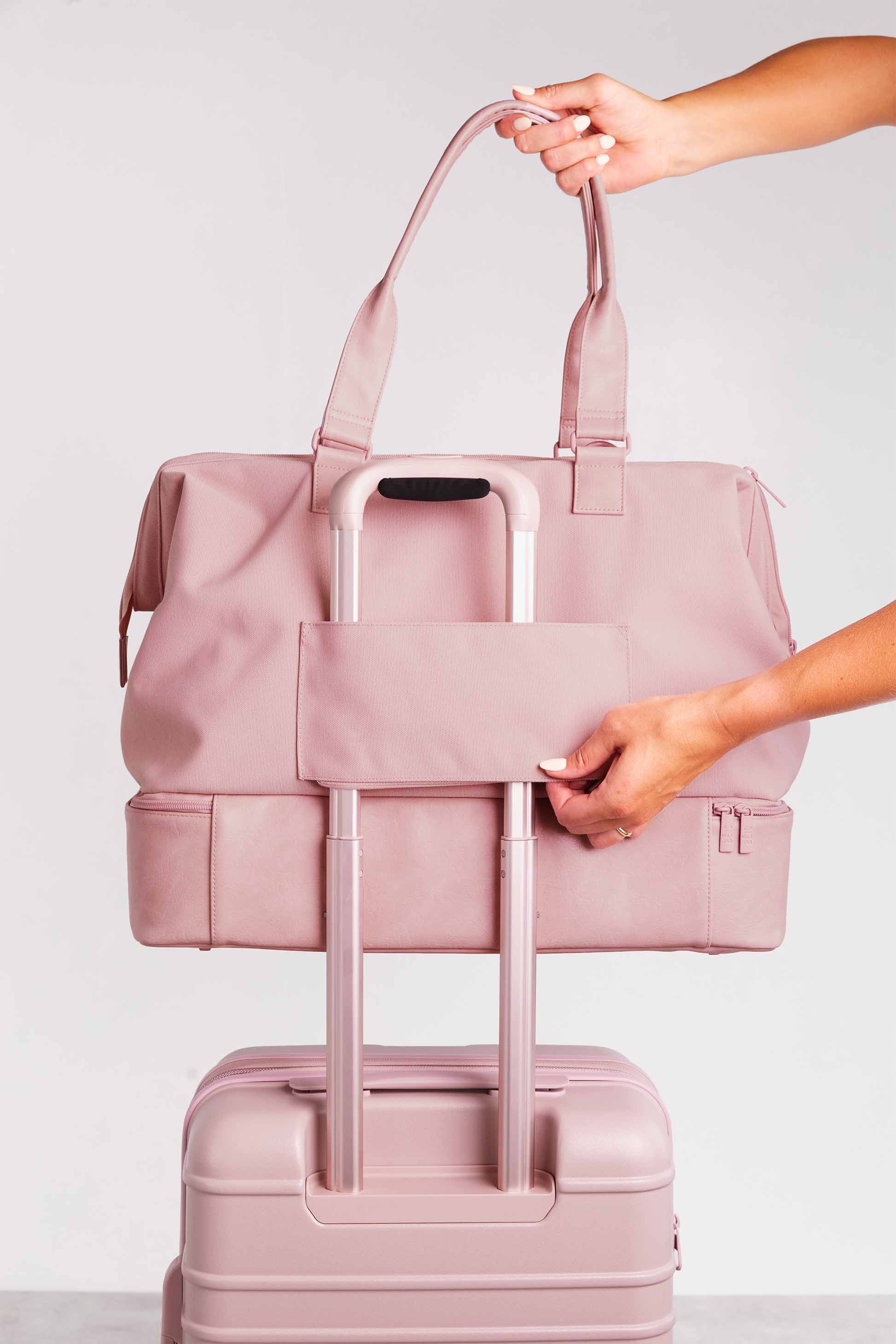 BÉIS 'The Weekender' in Atlas Pink - Weekender Travel Bag in Pink