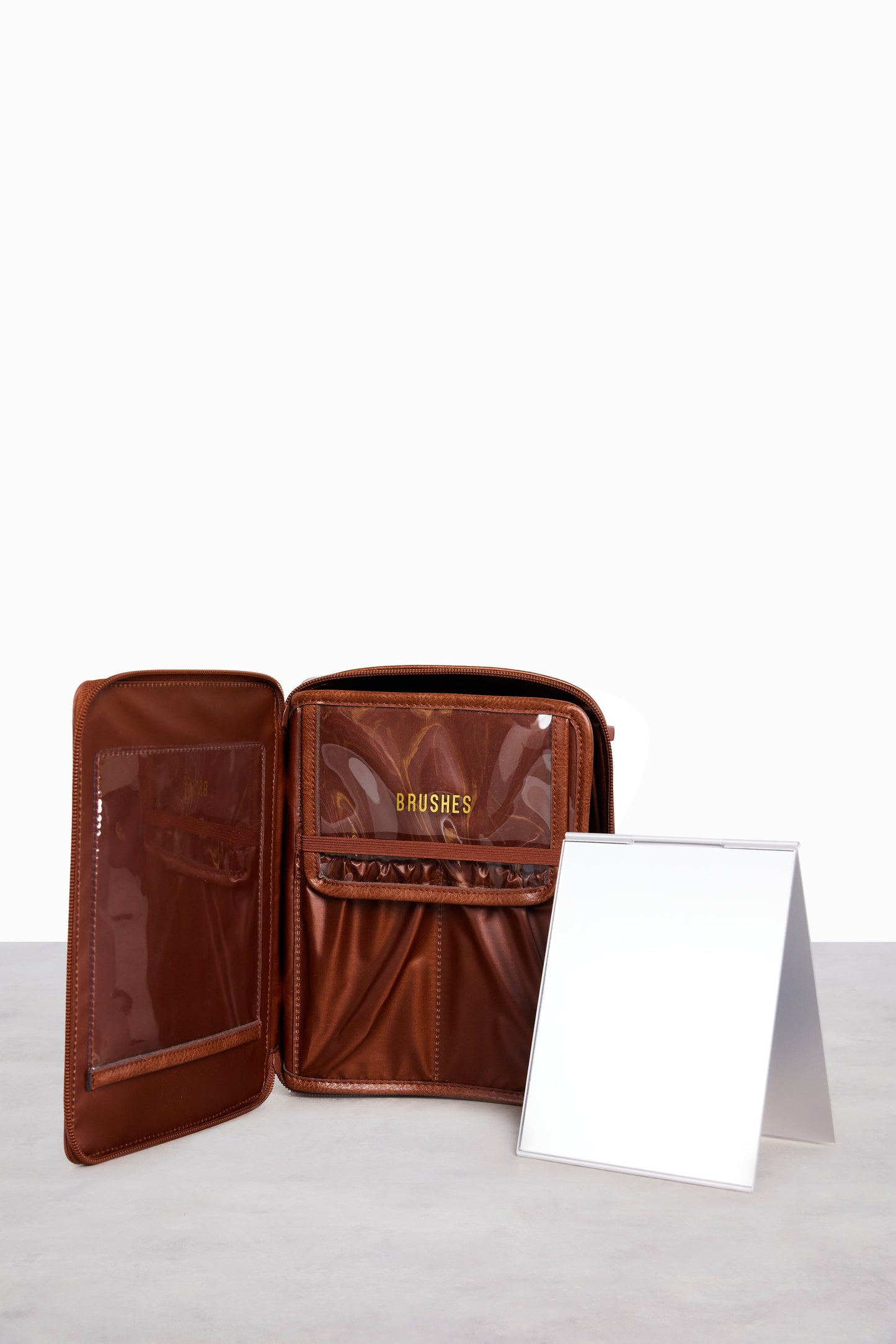 Resale The Cosmetic Case in Maple