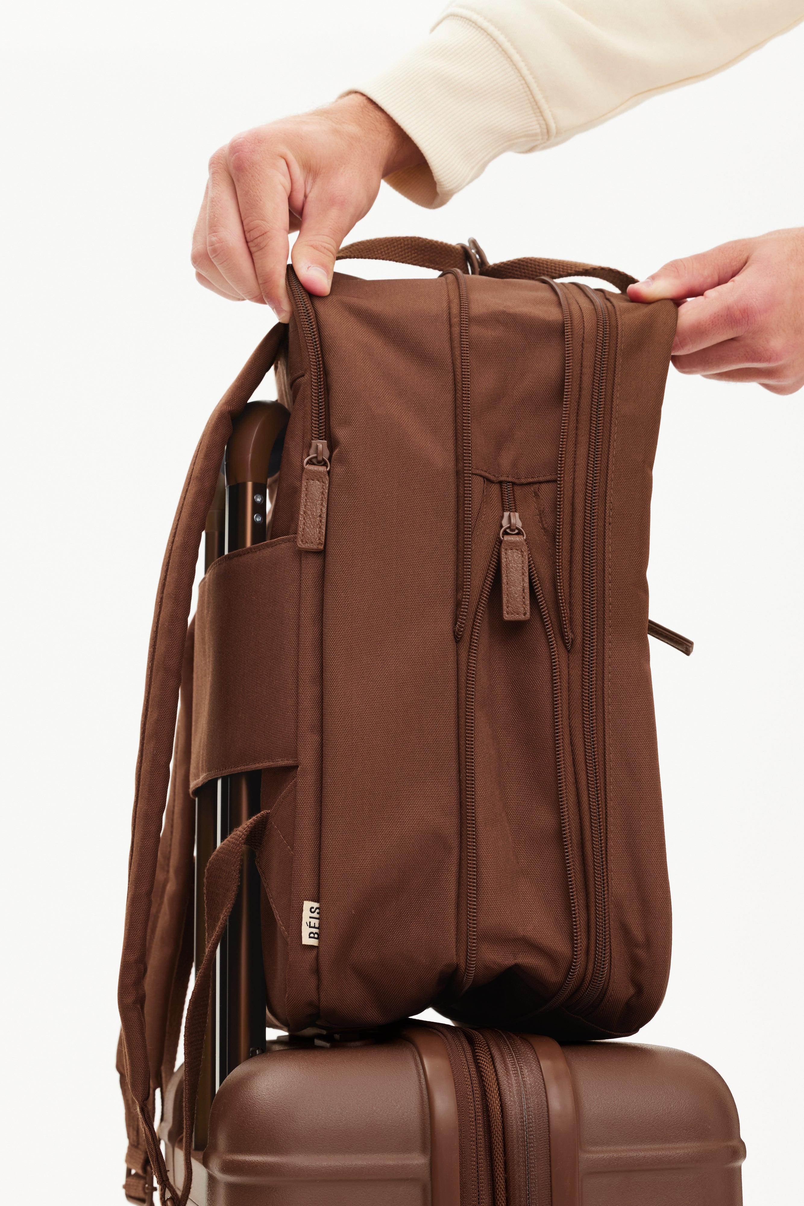BÉIS 'The Expandable Backpack' in Maple - Expandable Travel Backpack In ...