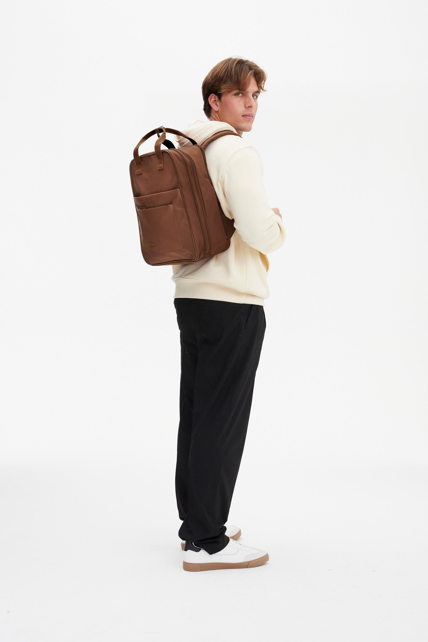 BÉIS 'The Expandable Backpack' in Maple - Expandable Travel Backpack In ...
