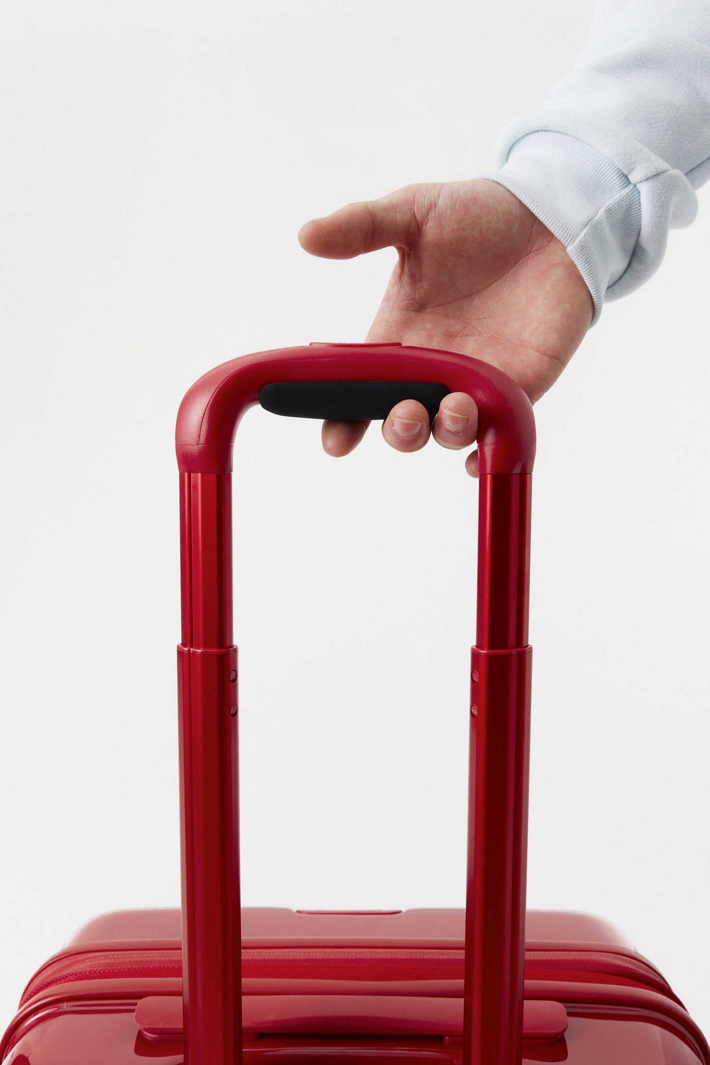 Resale The Carry-On Roller in Text Me Red