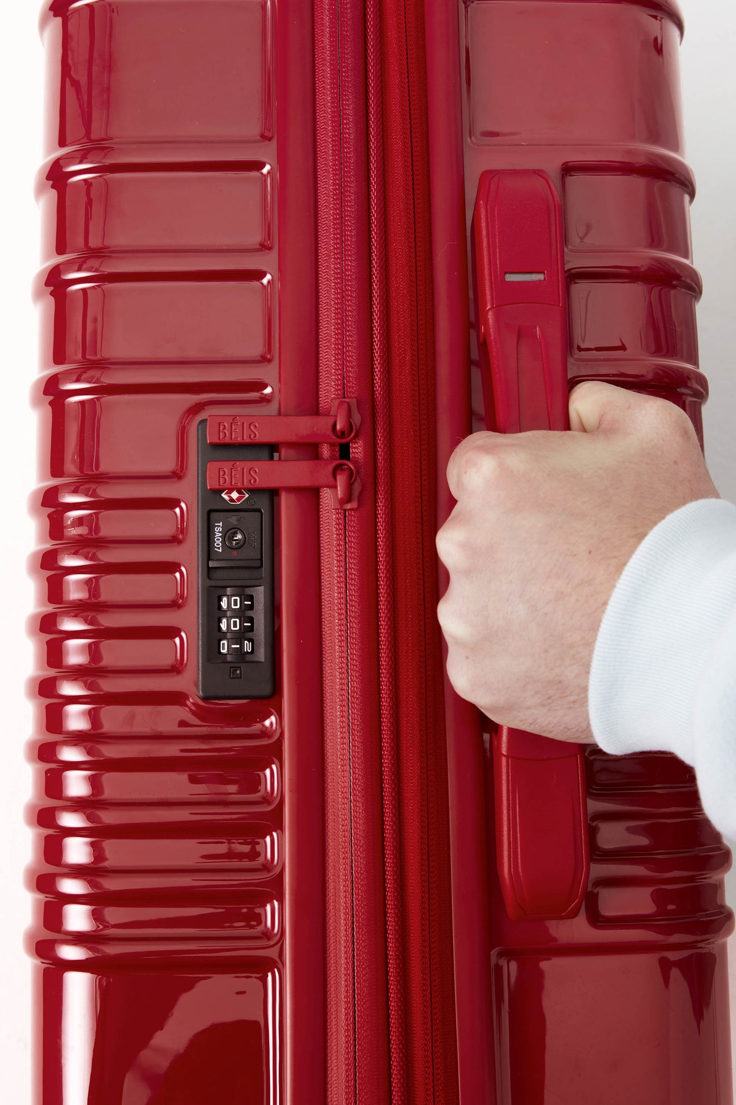 Resale The Carry-On Roller in Text Me Red