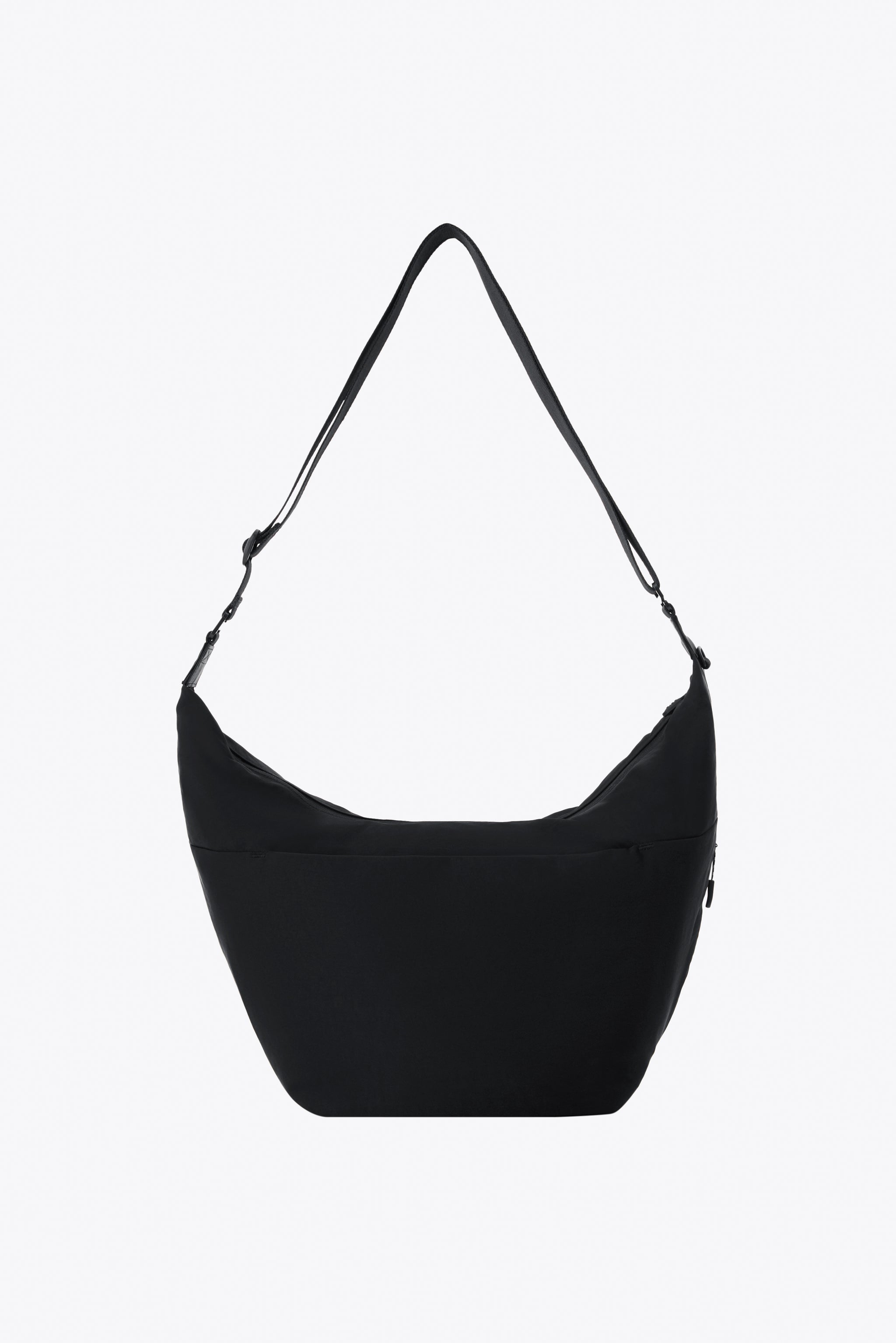 BÉIS The Crescent Catchall in Black – Black Crescent Crossbody Shoulder Bag