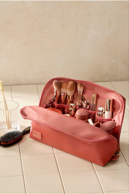 The Large Cosmetic Pouch in Worth