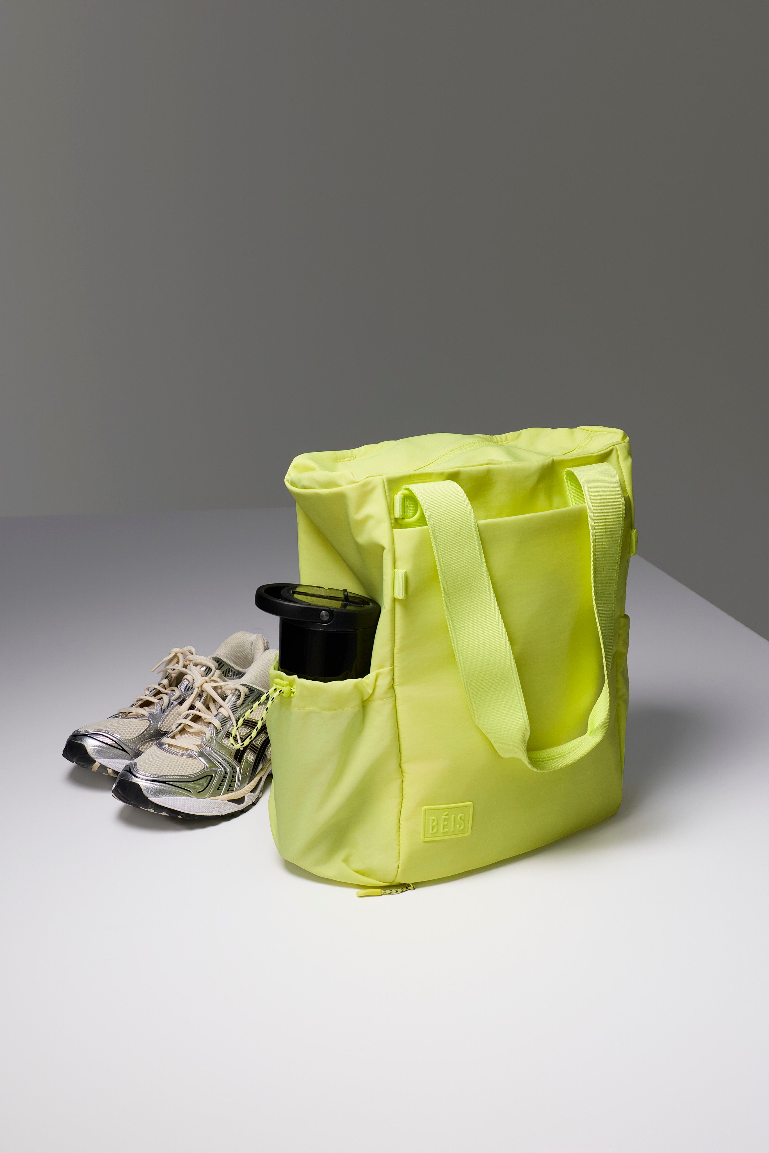 BÉIS 'The Sport Tote' in Limone - Neon Gym Tote Bag & Sports Tote