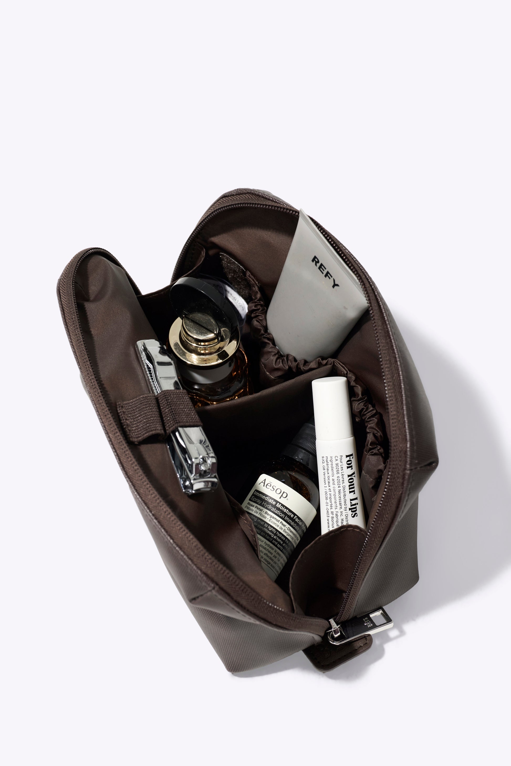 beis makeup travel bag The In Flight Cosmetic Set In Beige From your vanity to your carry Reviewing The Cosmetic Case by