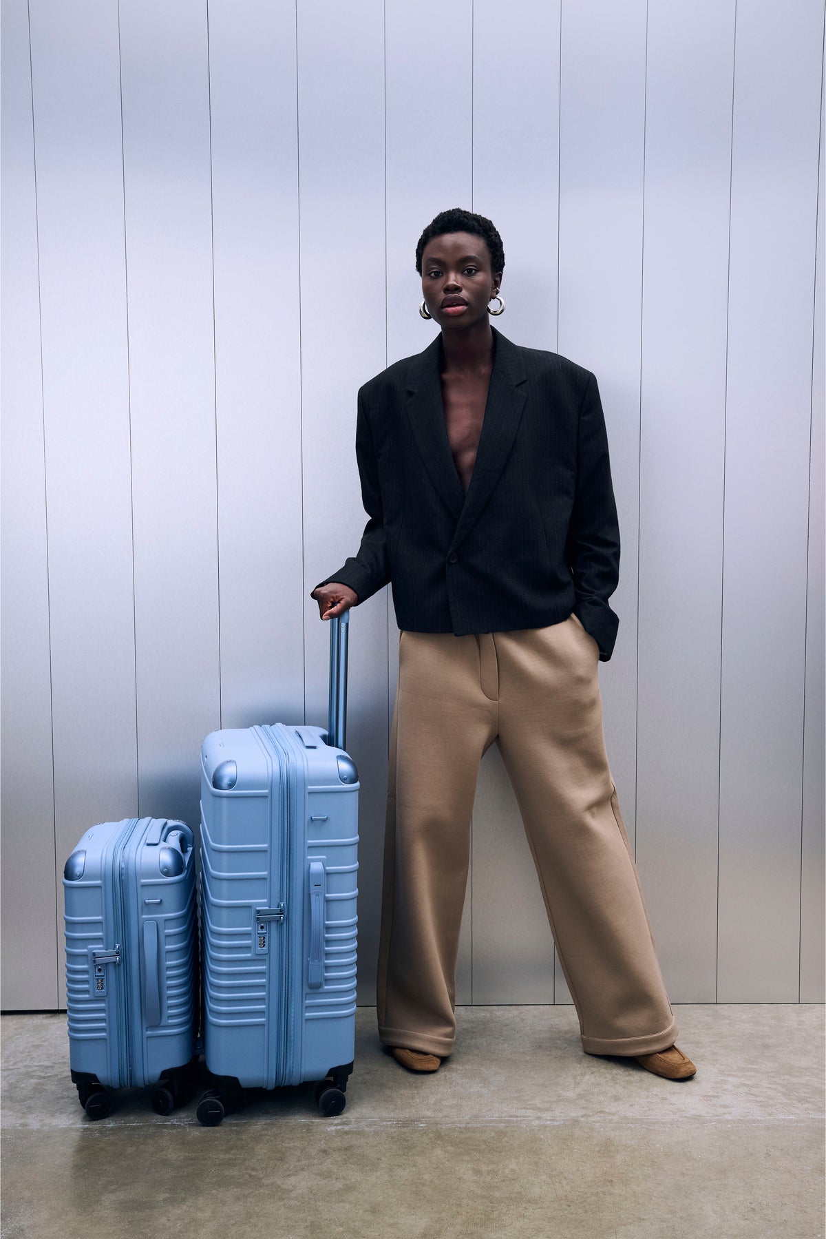 BÉIS ‘The Hybrid Check-In Roller’ in Dusty Blue - Blue Hybrid Check-In ...