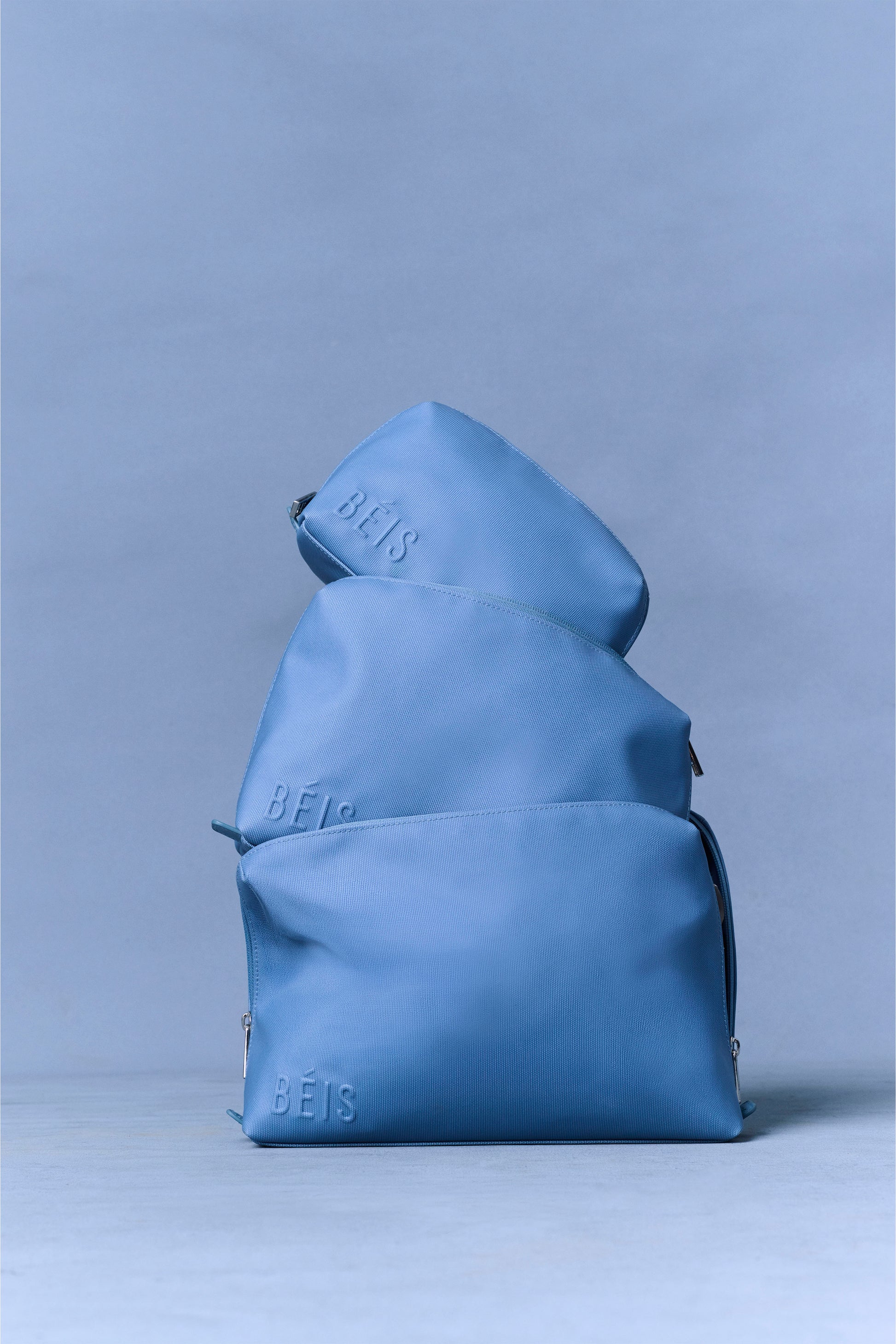 big travel makeup bags BÉIS The Large Cosmetics Pouch in Blue