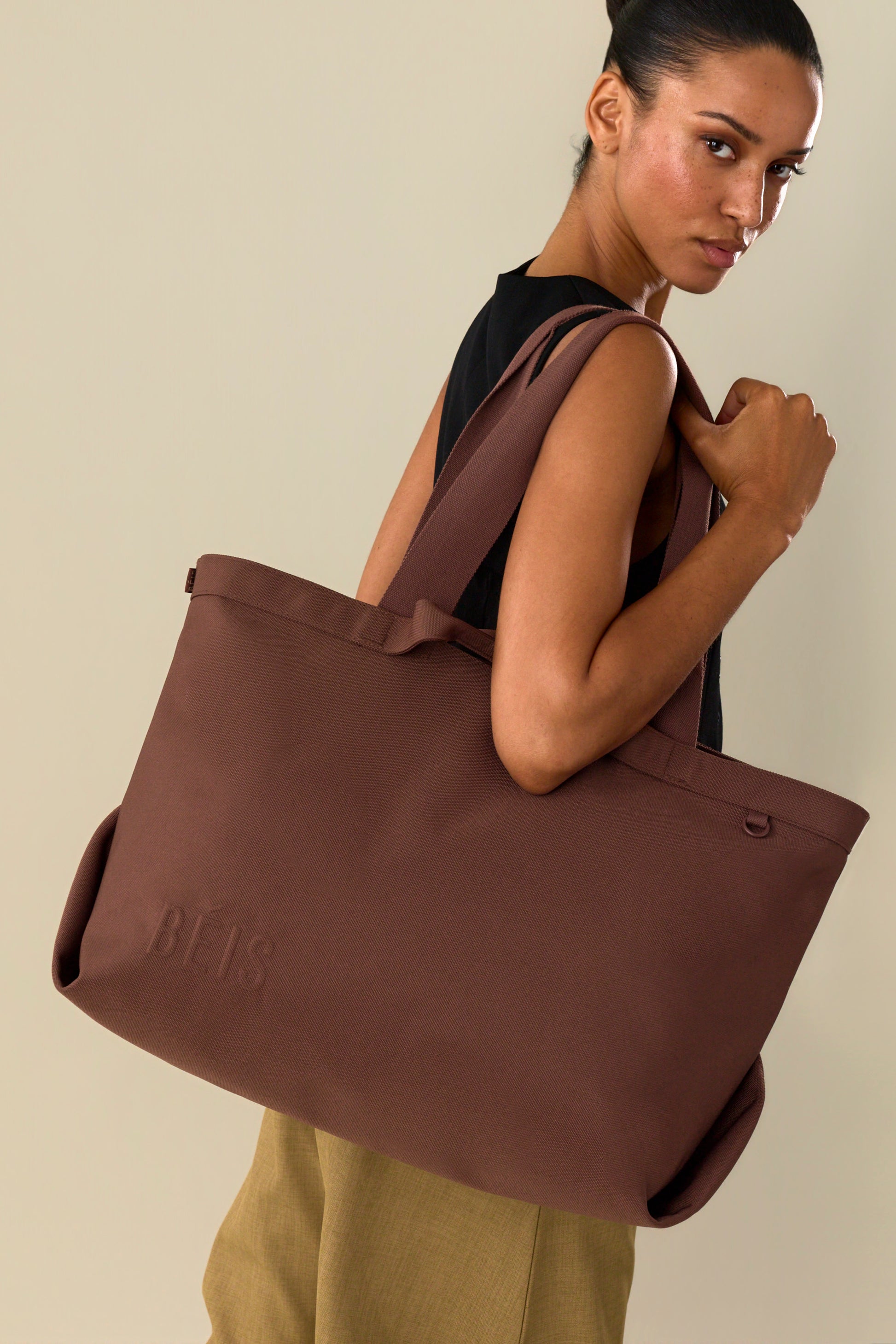 BEIS The Travel Tote in Brown