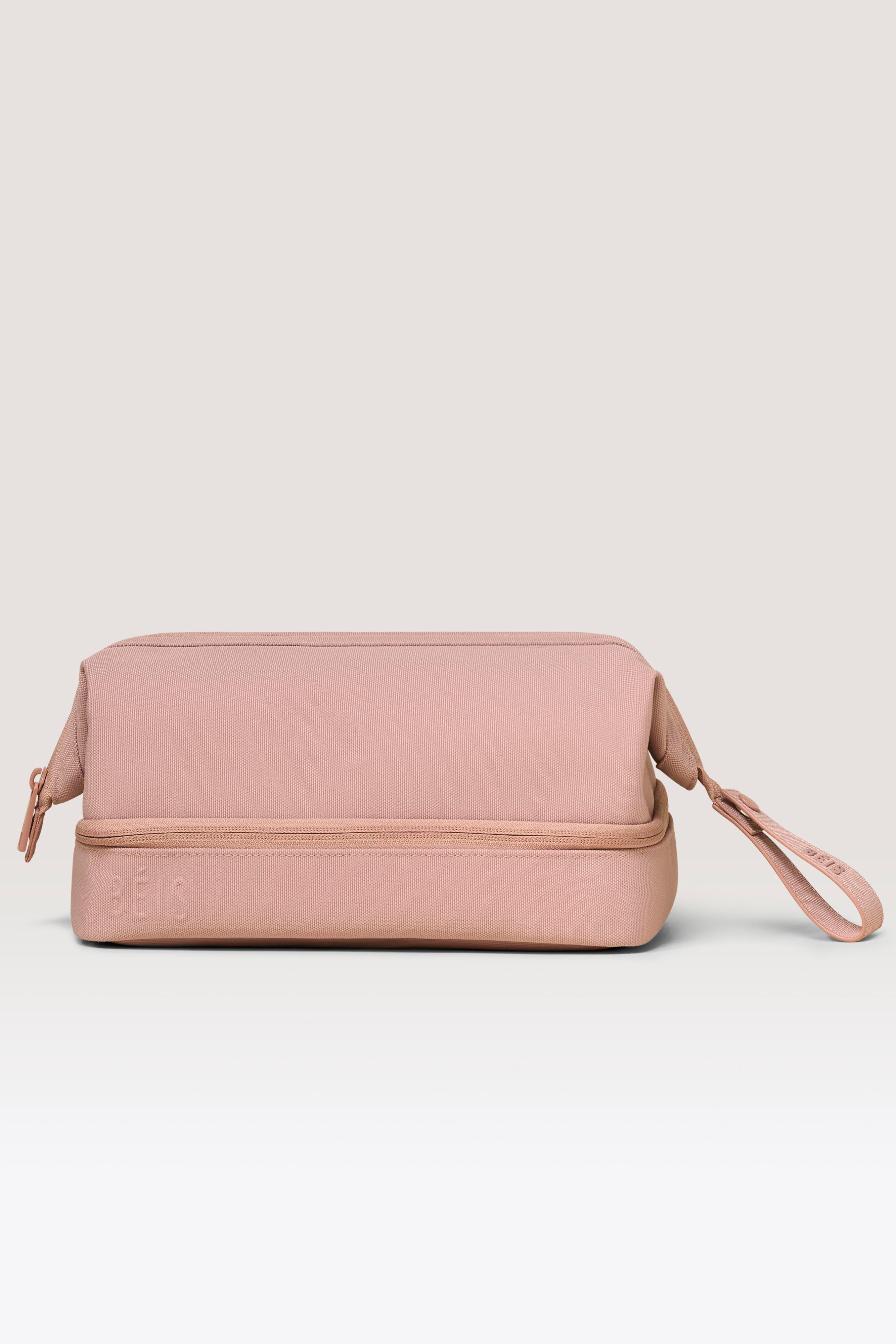 BÉIS 'The Dopp Kit' in Atlas Pink - Pink Womens Dopp Kit