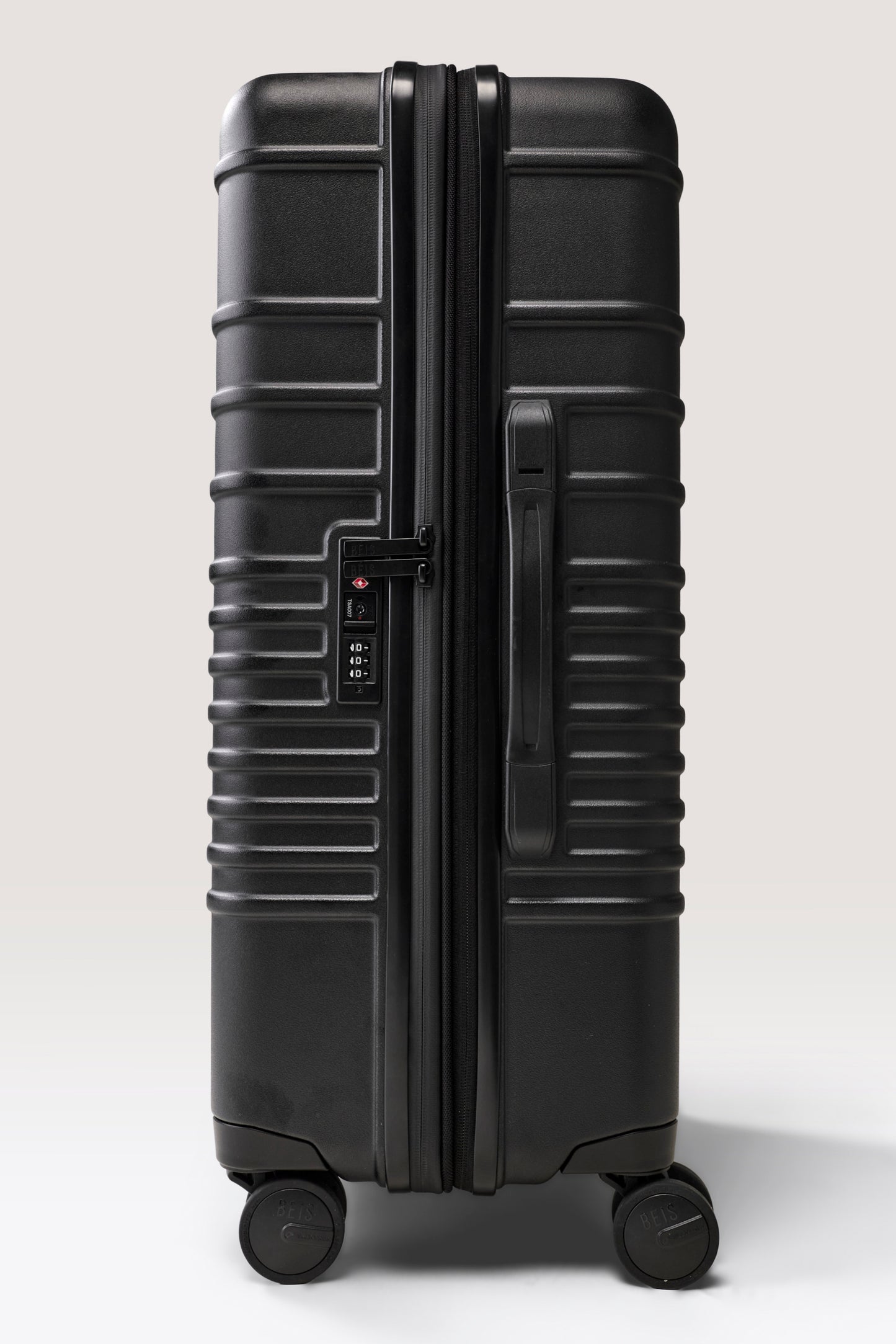The Large Check-In Roller in Black