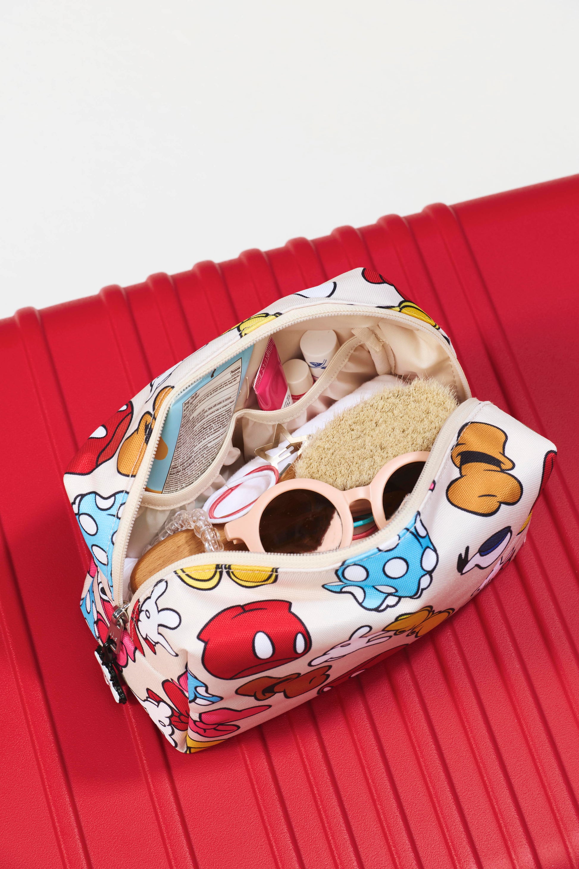 BÉIS 'The Disney Travel Pouch' in Mickey & Friends