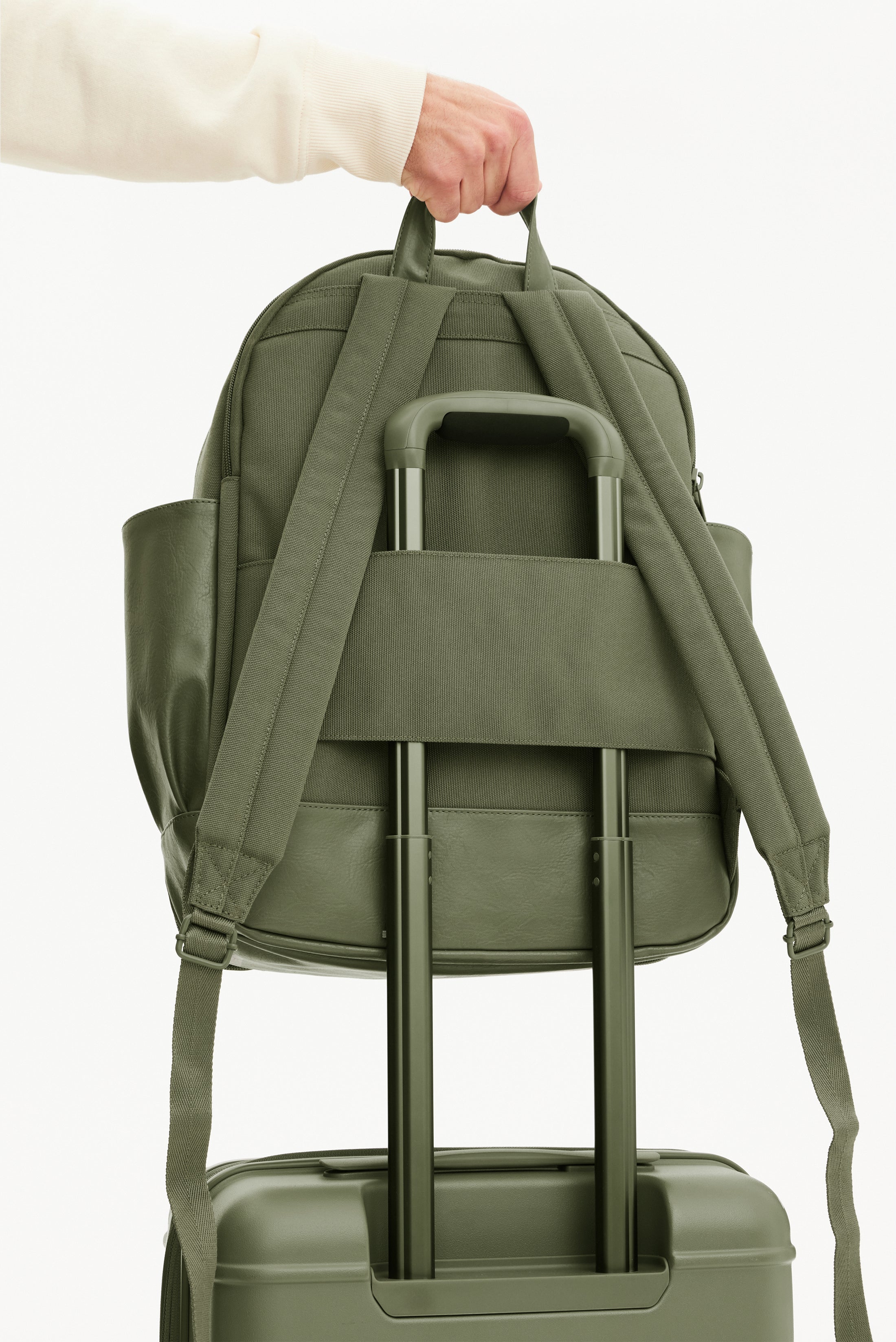 BÉIS 'The Travel Backpack' in Olive - Olive Green Travel Backpack with Computer Compartment