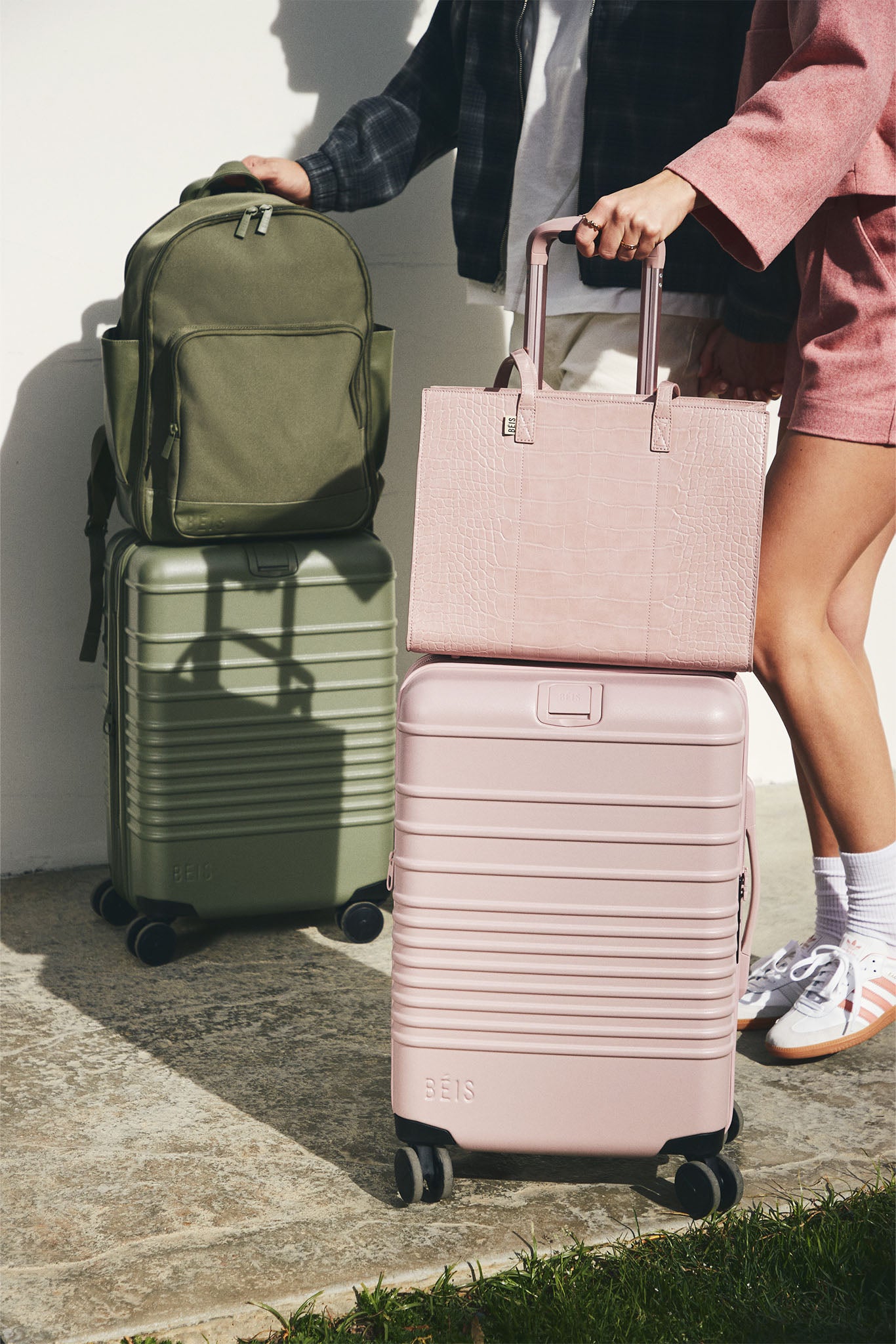 BÉIS 'The Backpack' in Atlas Pink - Pink Laptop Backpack For Work & Travel