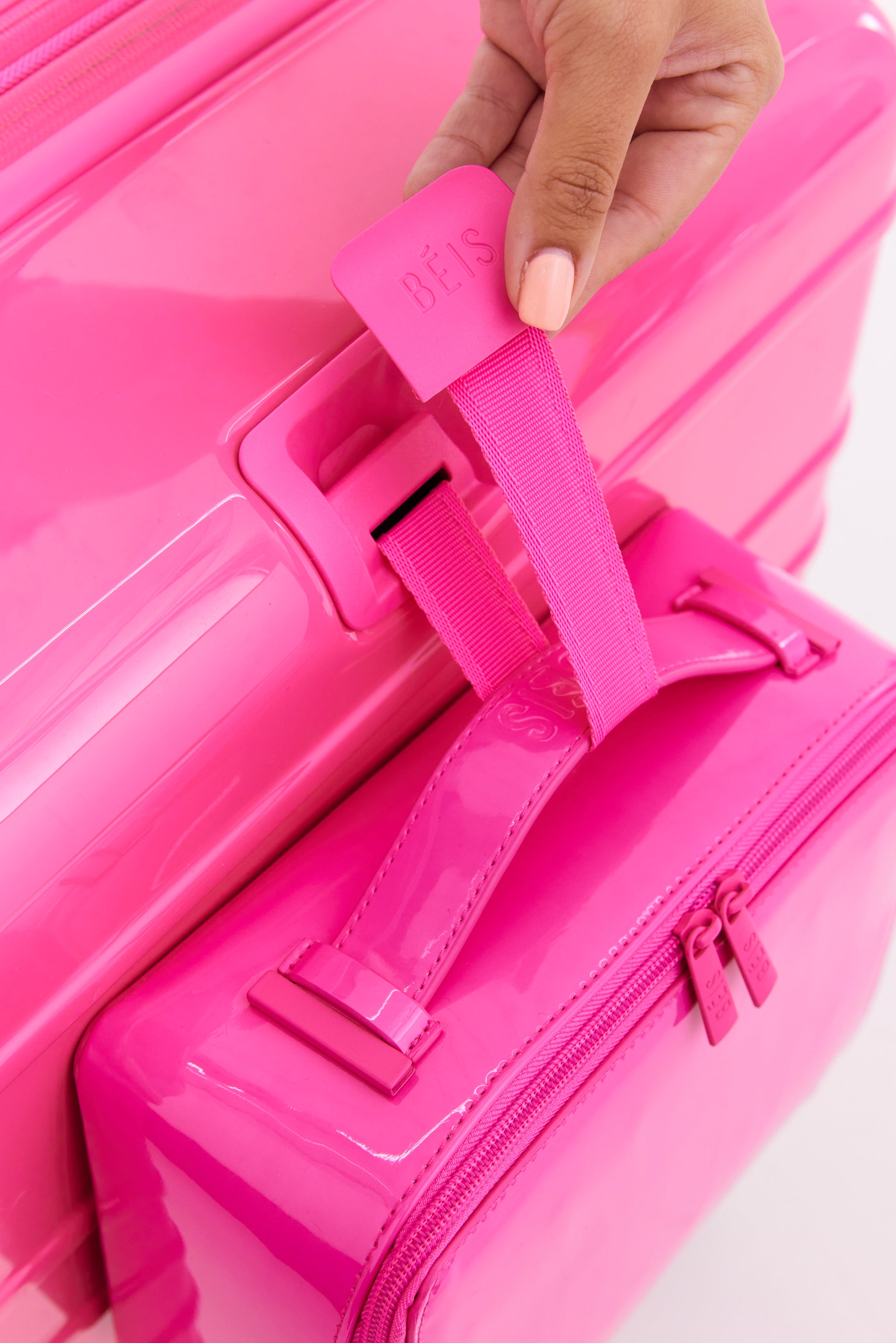 BÉIS 'The 29" Large Check In Roller' in Barbie™ Pink - 29" Large Pink Luggage & Suitcases