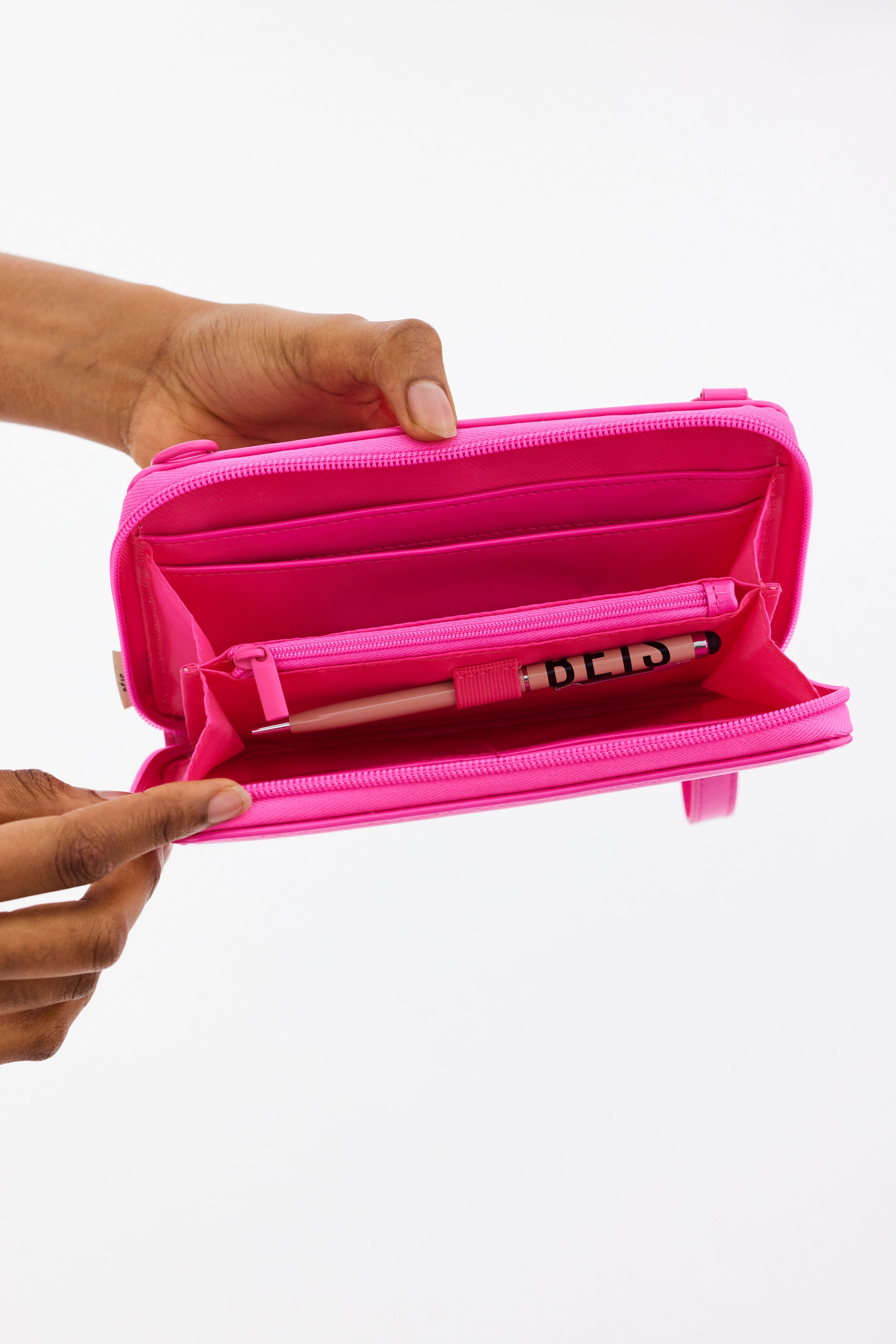 BÉIS 'The Travel Wallet' in Barbie™ Pink Pink Travel Wallet