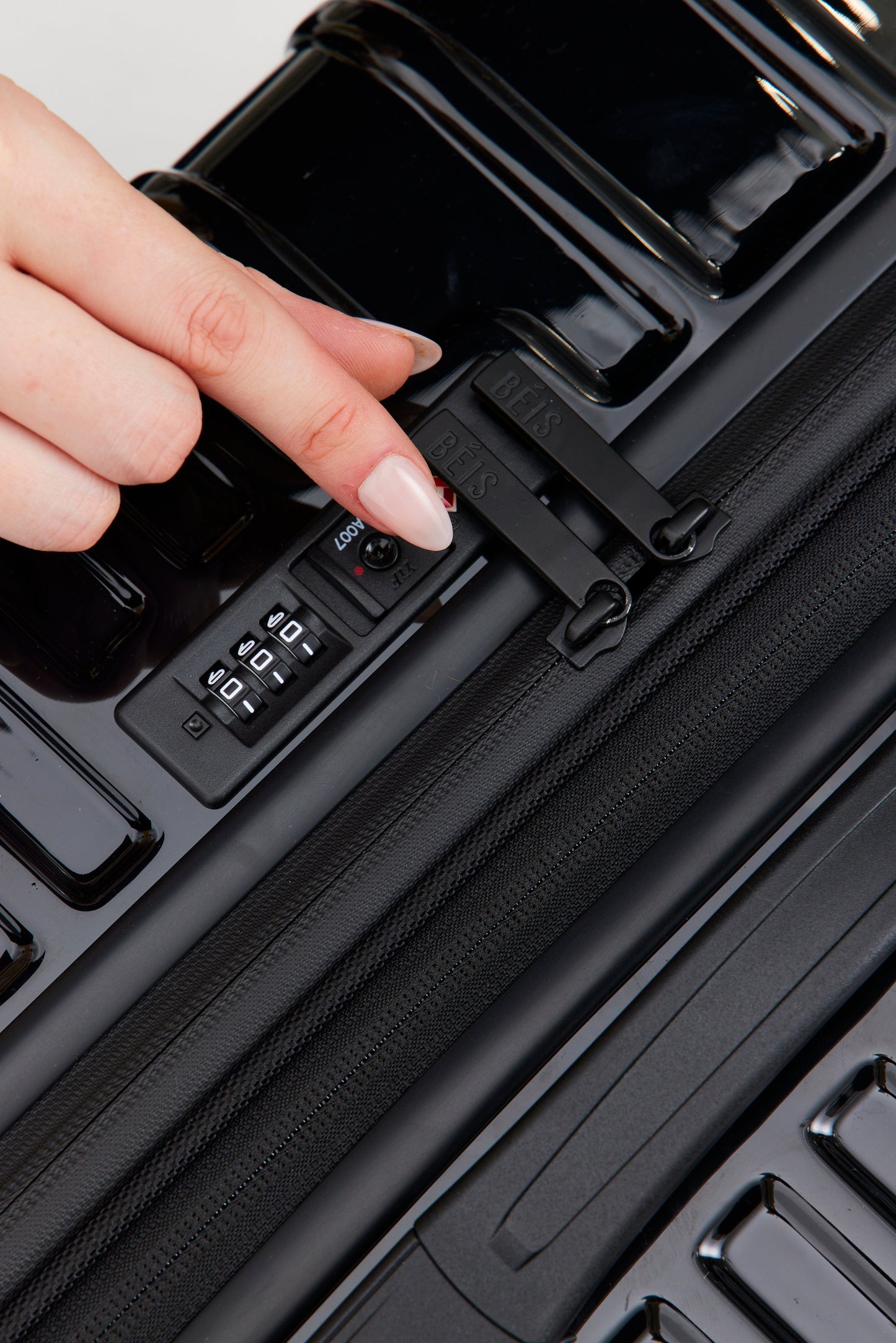 Resale The Carry-On Roller in Glossy Black