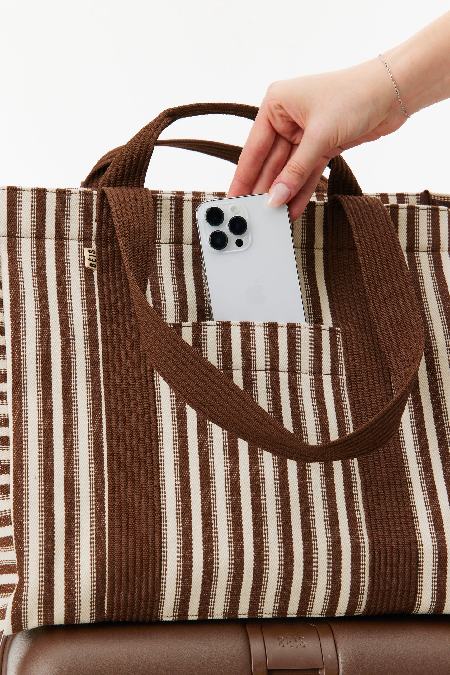 Resale The Vacation Tote in Maple Stripe