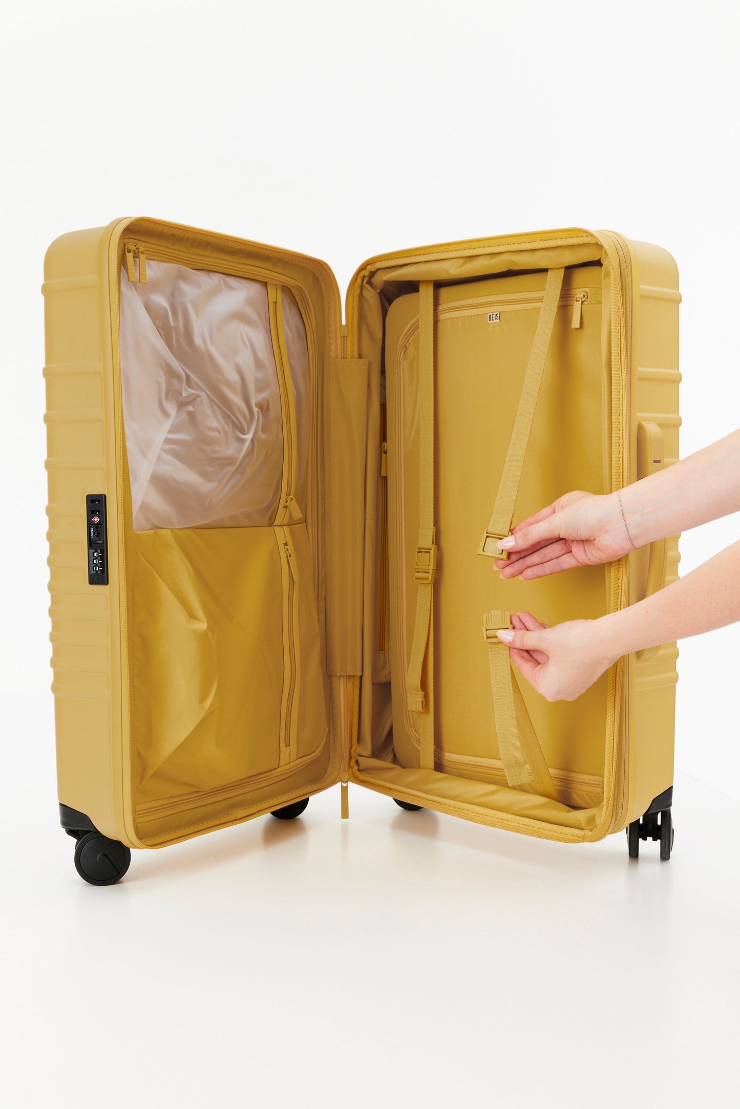 Resale The Carry-On Roller in Honey