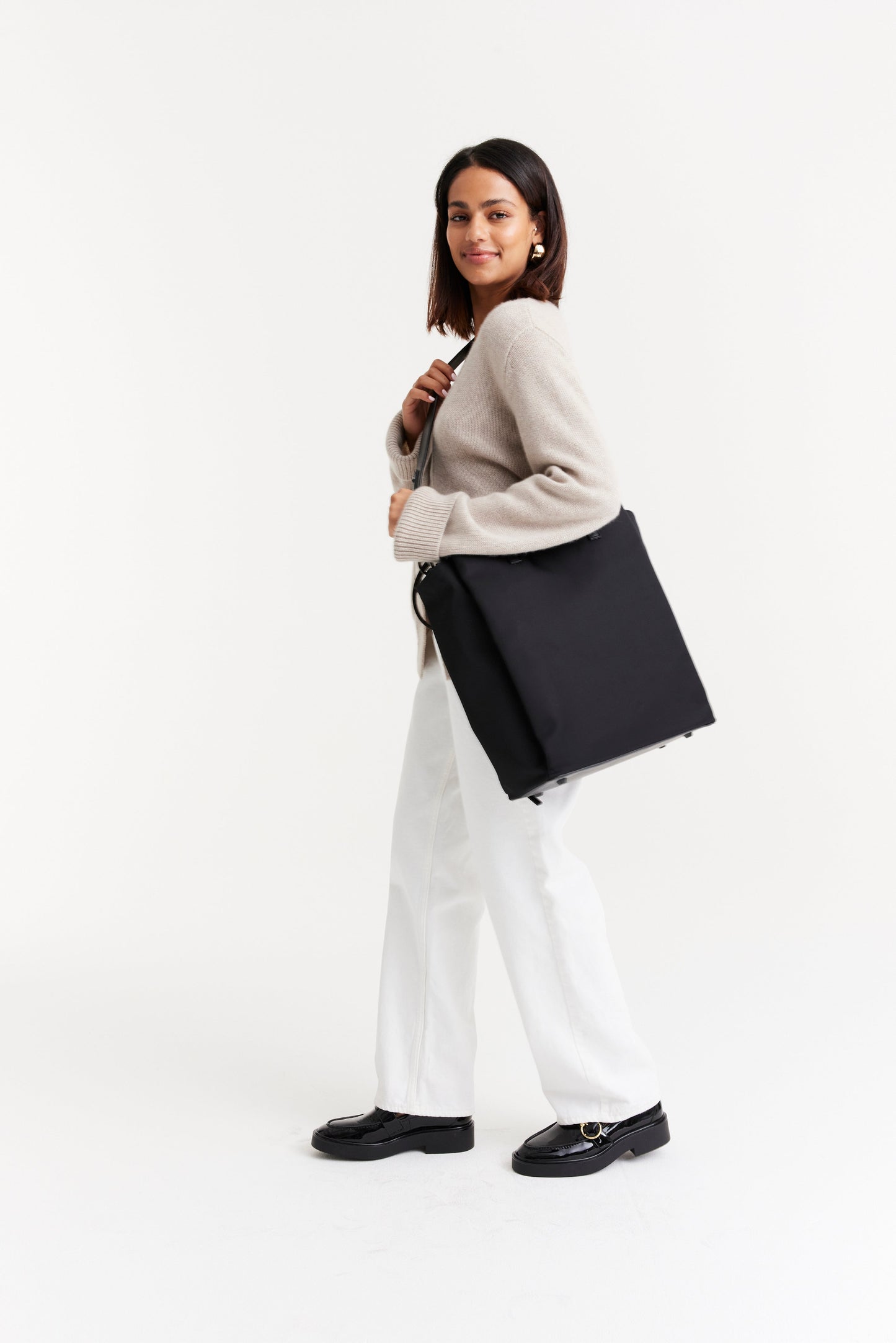 Resale The Commuter Tote in Black