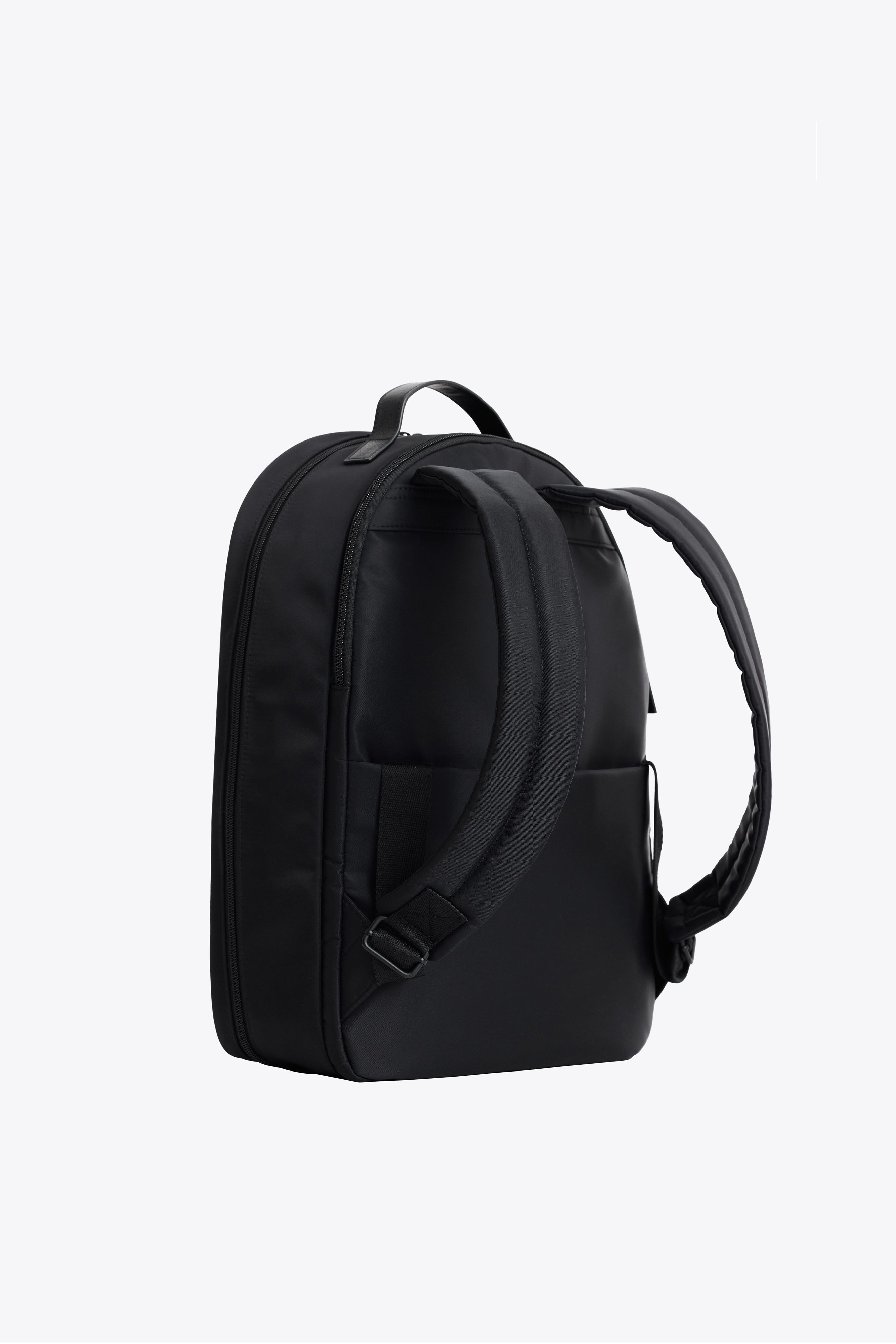 Black back outlet bag