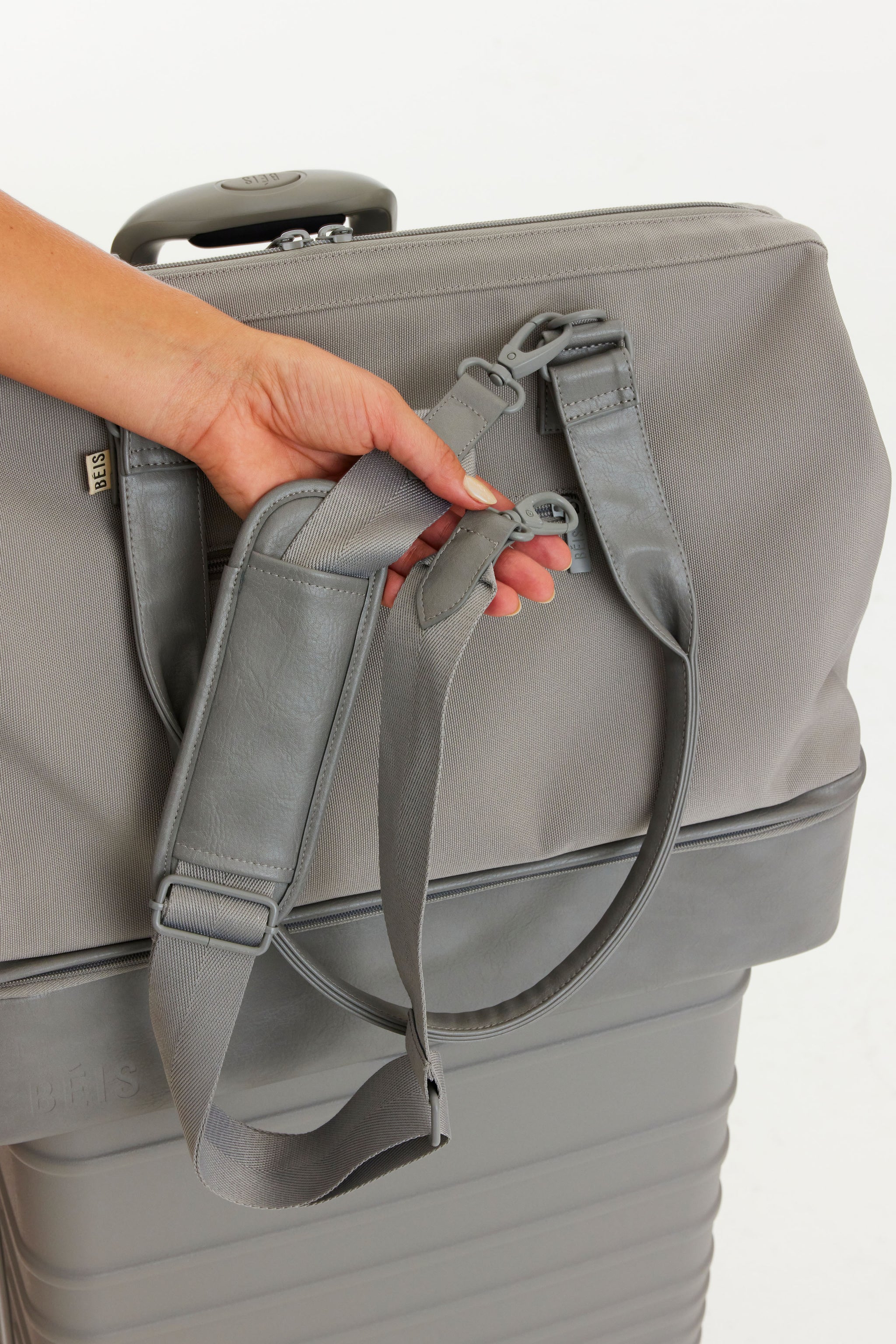 BÉIS 'The Convertible Weekender' in Gray - Gray Weekend Bag & Overnight Bag