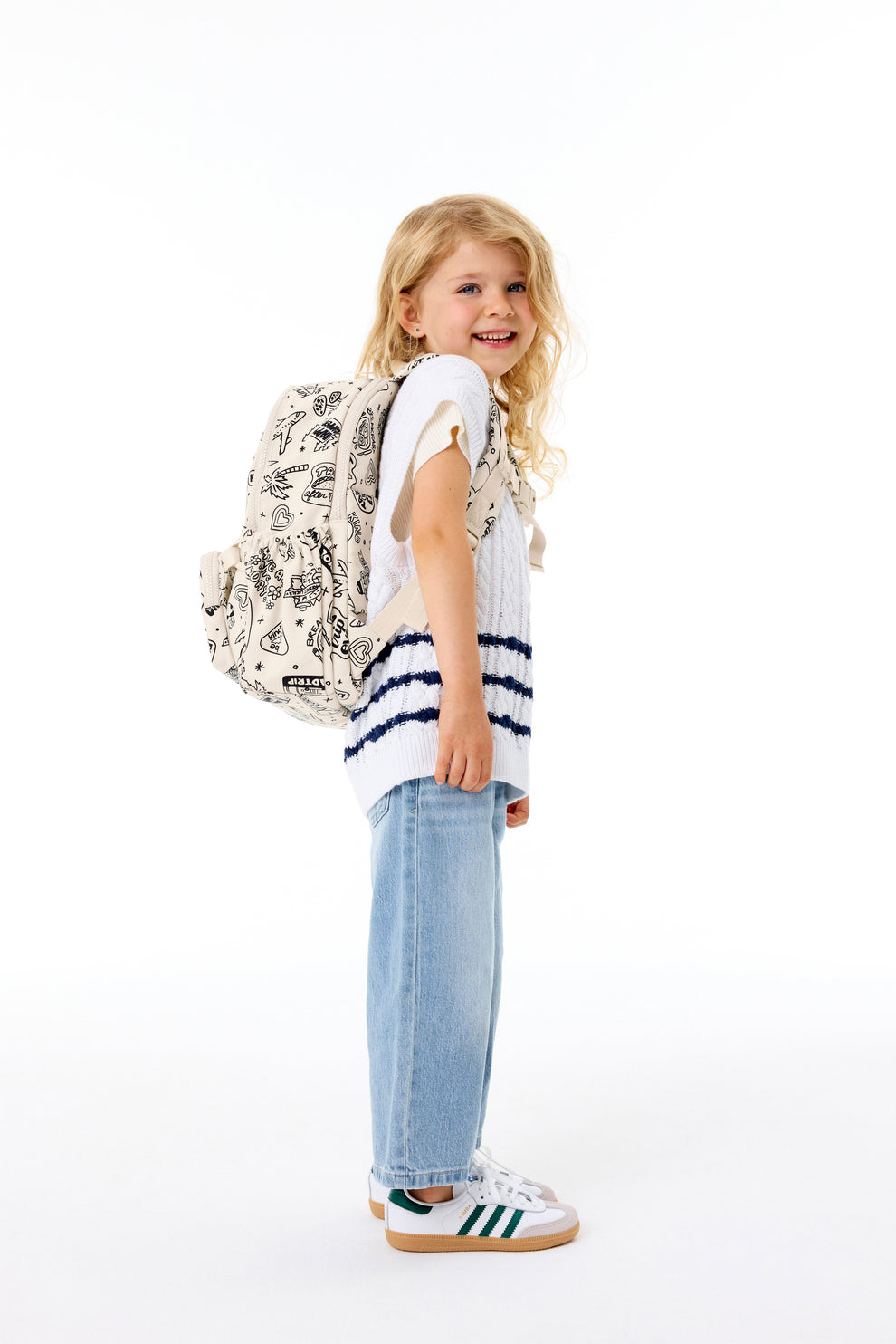BÉIS 'The Kids Backpack' in Doodle Print - Kids Backpack for Travel ...