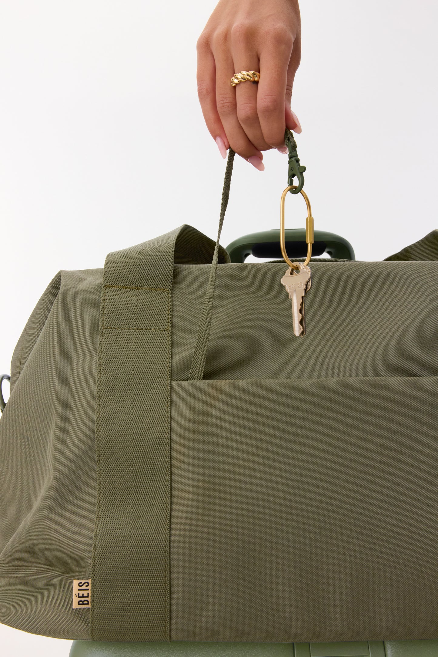 The BÉISics Duffle in Olive