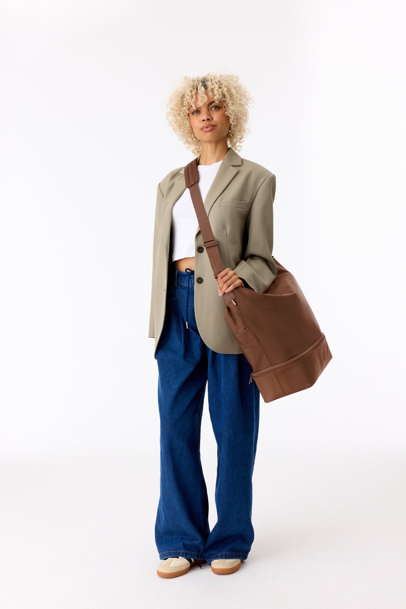 BÉIS 'Crescent Weekender' in Maple - Brown Crescent Weekender Tote Bag ...
