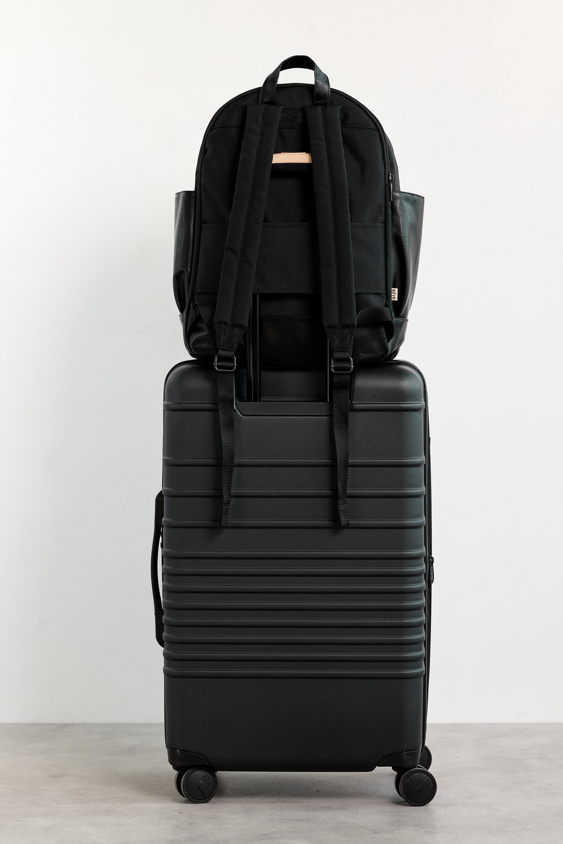 Beis weekender in black Clearance