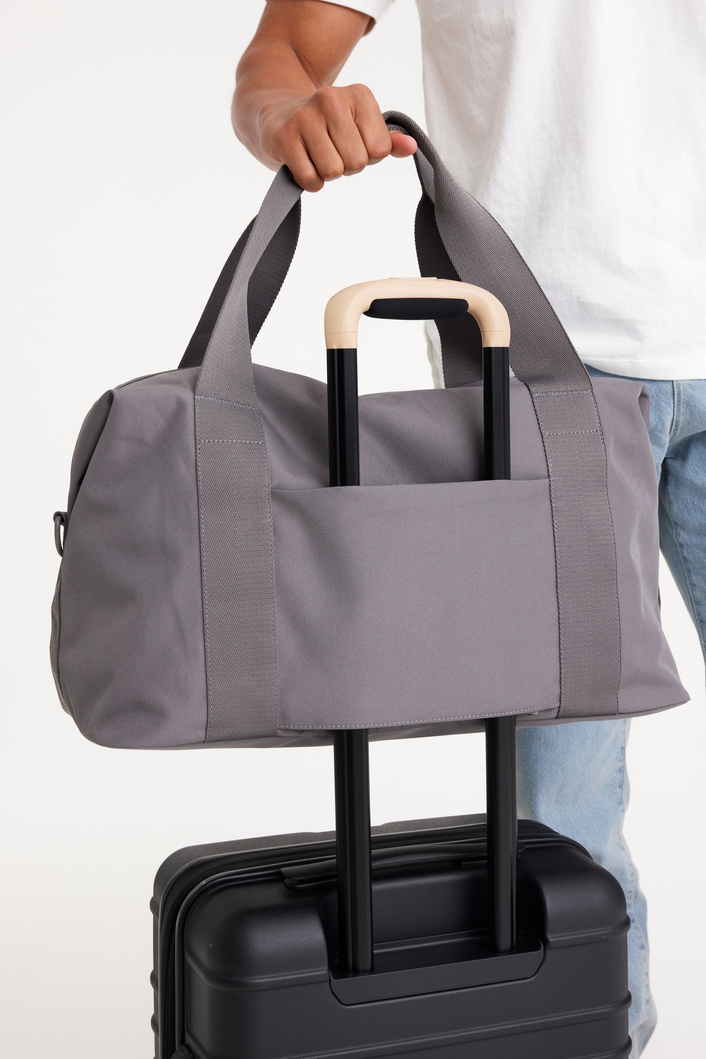 BÉIS 'The BEISICS Duffle' in Grey - Large Travel Duffle Bag in Grey