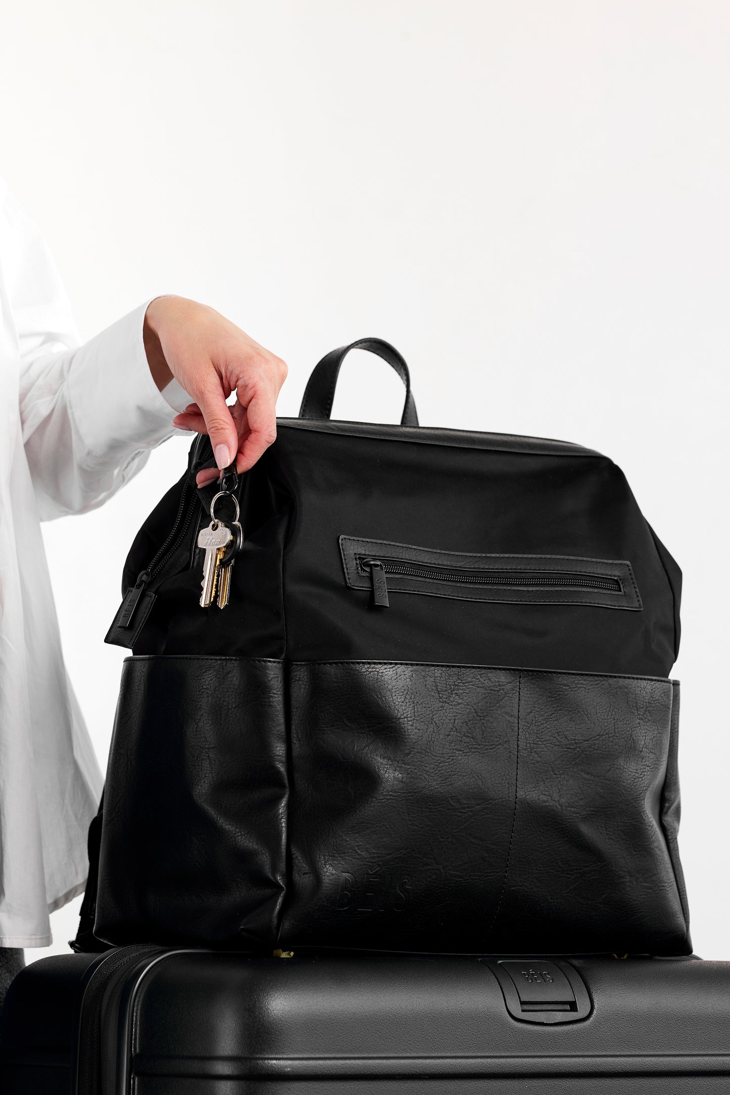 Diaper bag beis Clearance