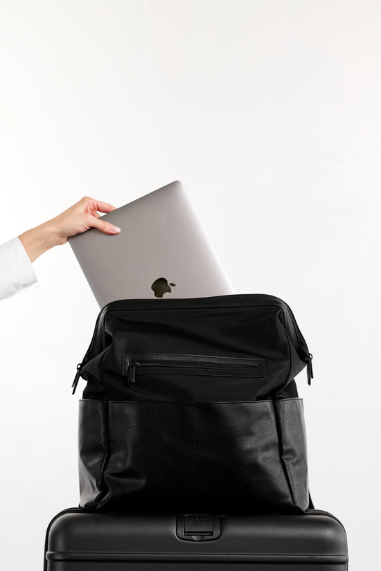 BÉIS 'The Diaper Backpack' in Black - Black Diaper Bag & Diaper Backpack