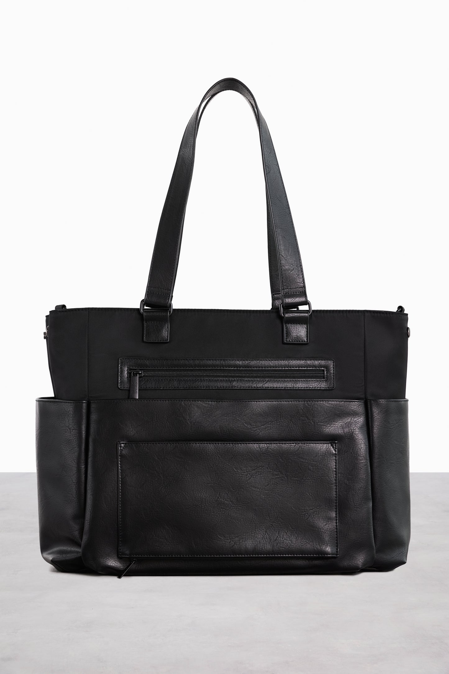 BÉIS 'The Diaper Bag' in Black - Fashionable Diaper Bag & Diaper Tote Bag
