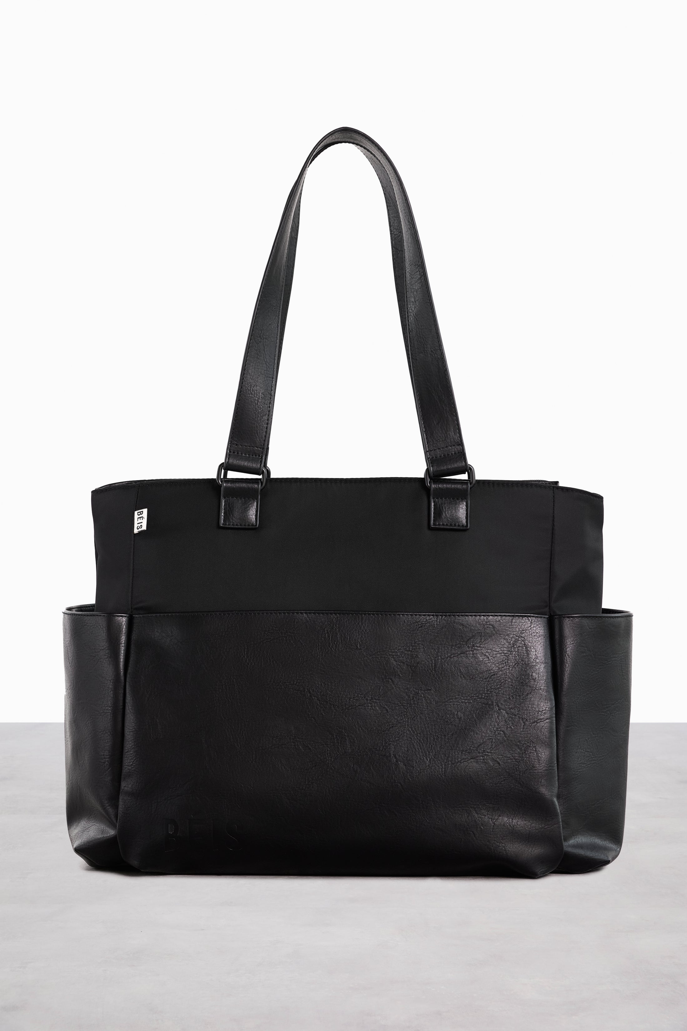 Béis 'The Diaper Bag' in Black - Fashionable Diaper Bag & Diaper Tote Bag