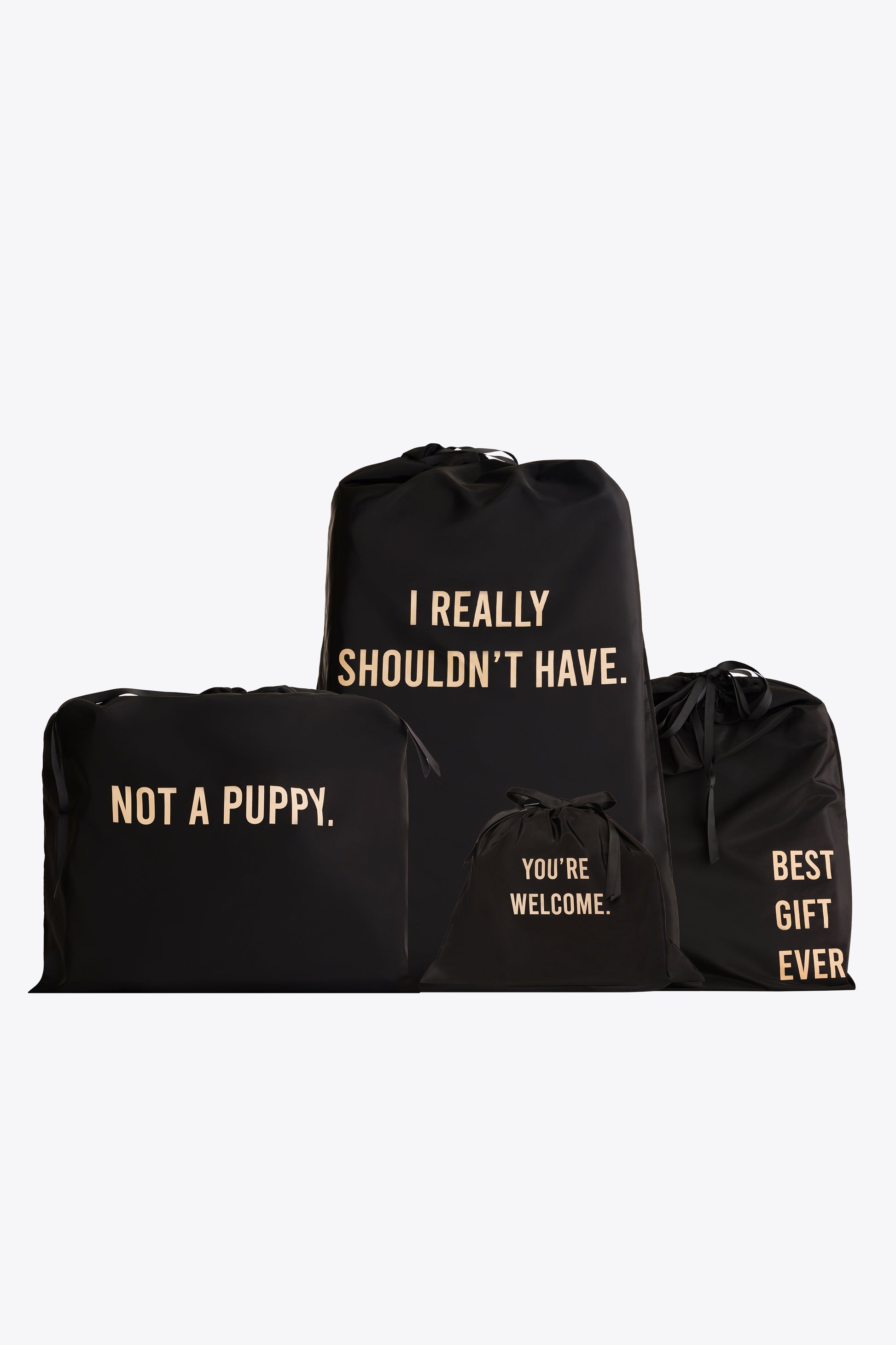 BÉIS 'The Gift Bag' In Black - Gift Wrapping For Béis Bags