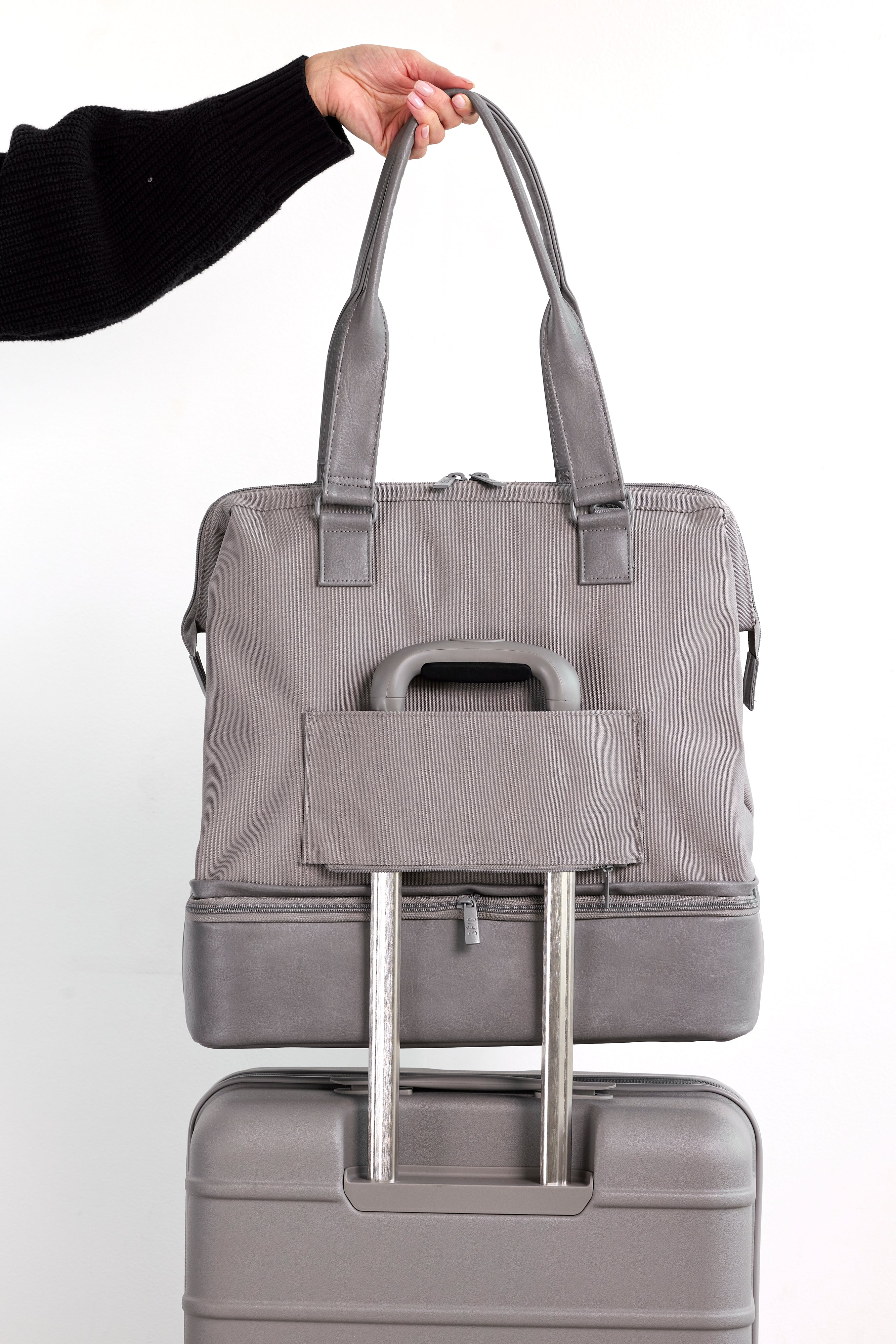 Weekender bag hotsell with laptop compartment