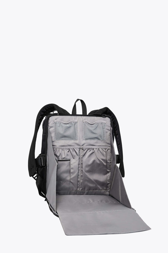 BÉIS 'The Ultimate Diaper Backpack' in Black - Diaper Bag & Diaper Backpack
