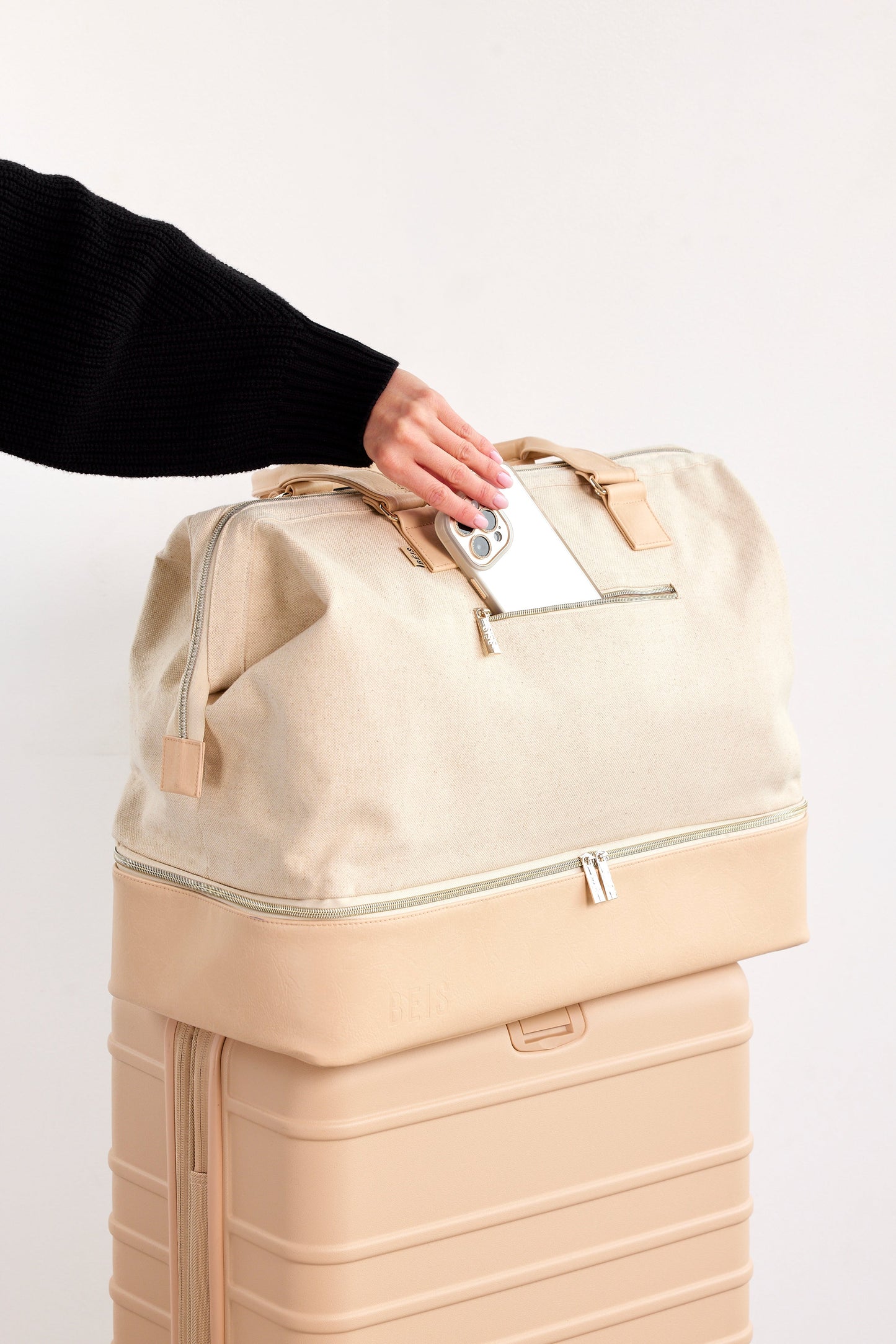 Resale The Weekender in Beige