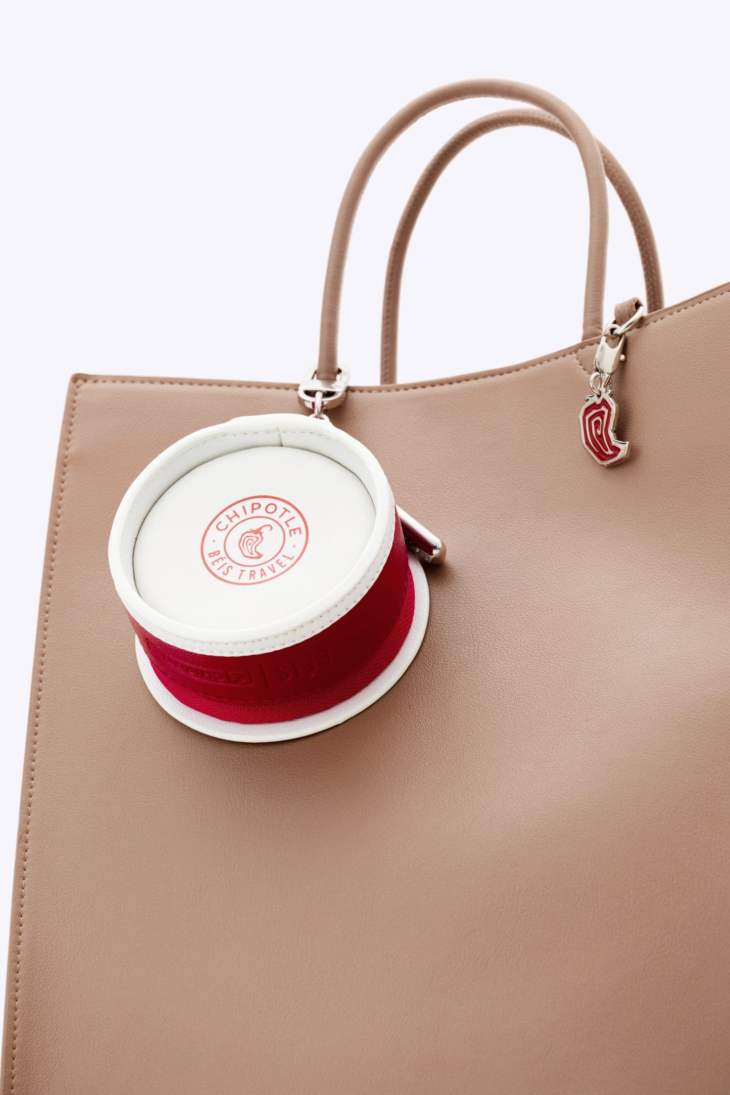 BÉIS x Chipotle The Guac Cup Charm