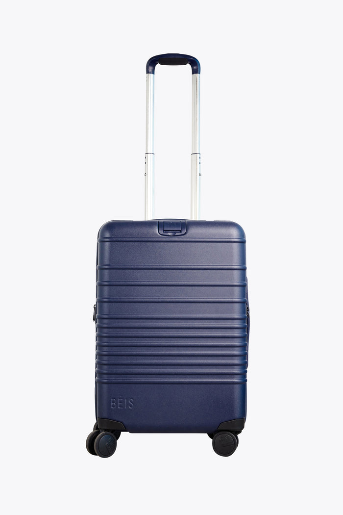 Béis 'The Carry On Roller' in Navy - Blue Suitcase & 21