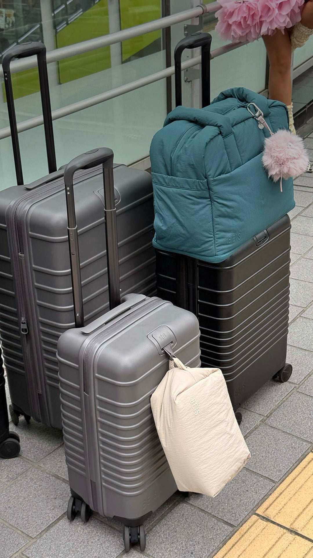 The Commuter Tote in Black